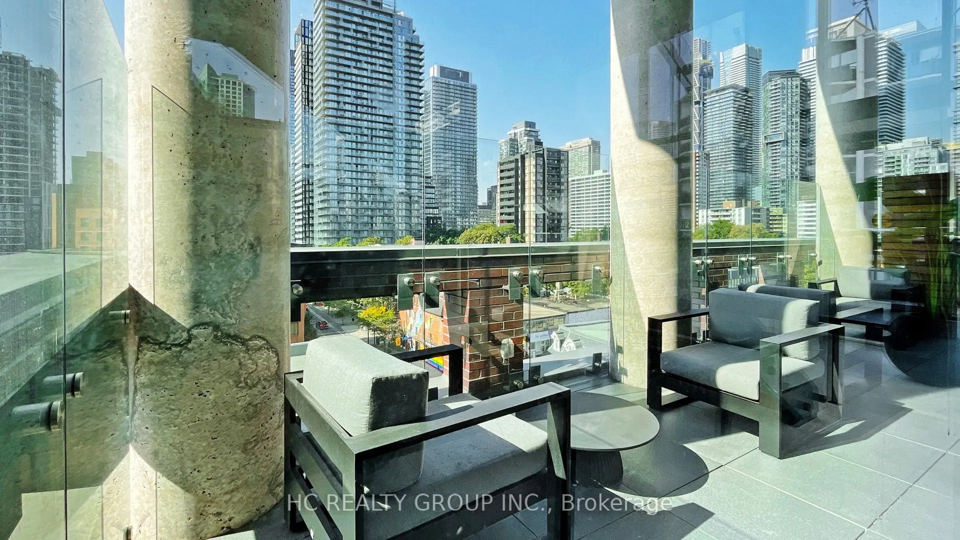 81 Wellesley Street E, #1605
