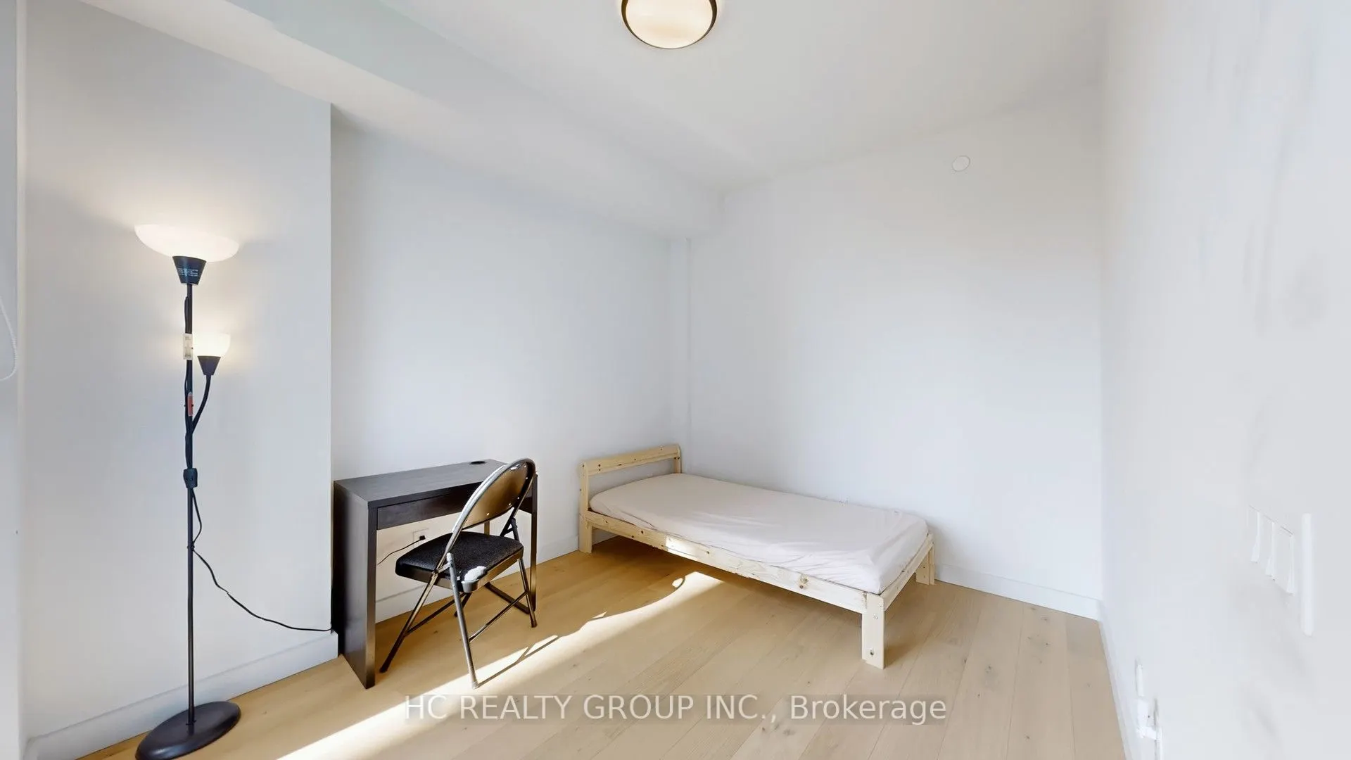 81 Wellesley Street E, #1605