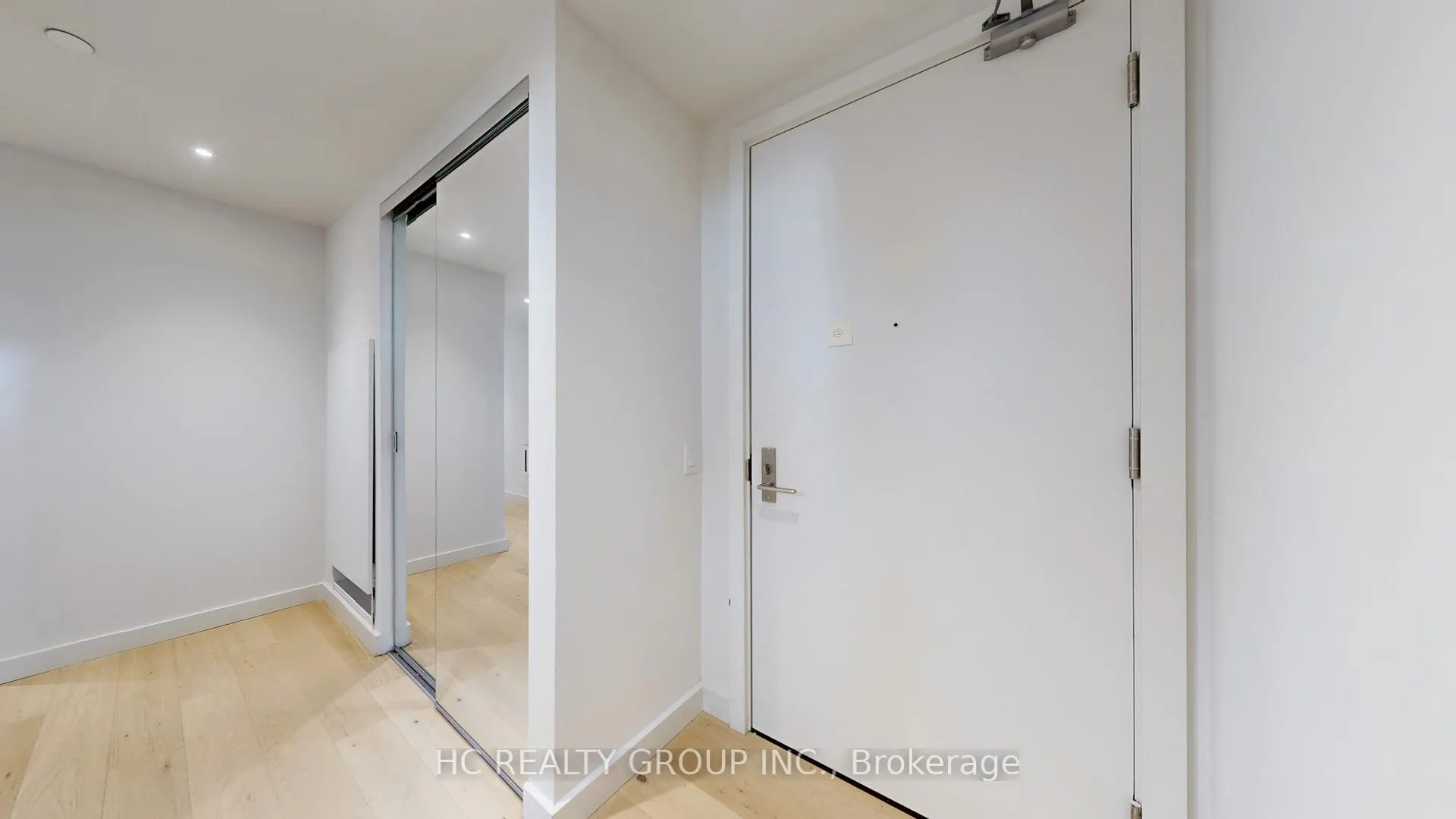 81 Wellesley Street E, #1605
