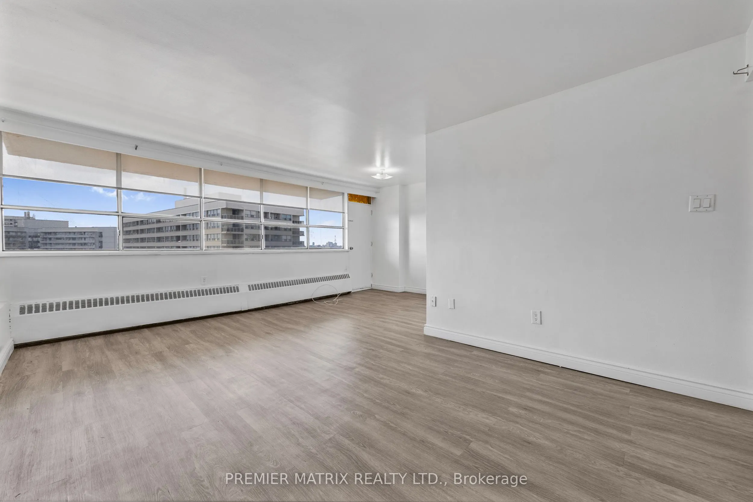 65 Thorncliffe Park Drive, #1807