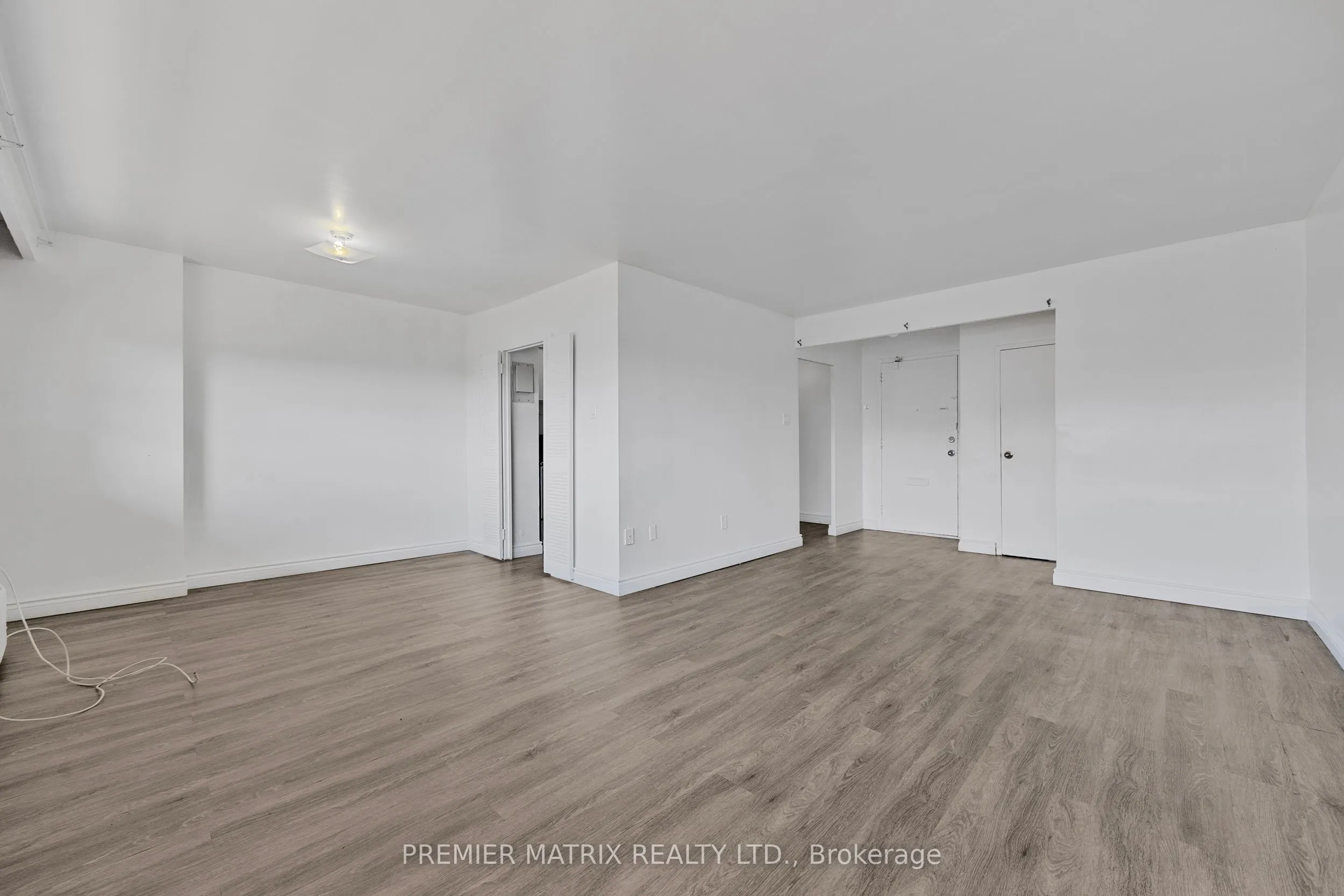 65 Thorncliffe Park Drive, #1807