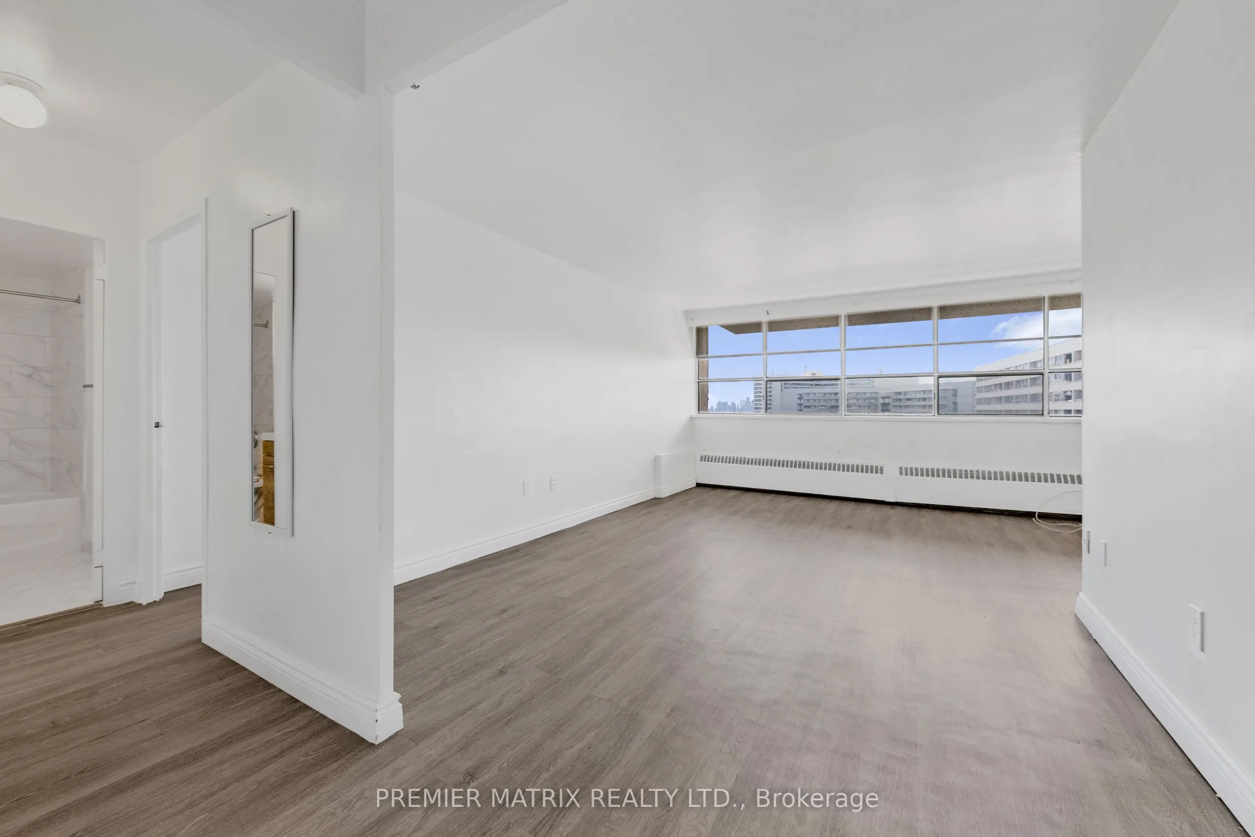 65 Thorncliffe Park Drive, #1807