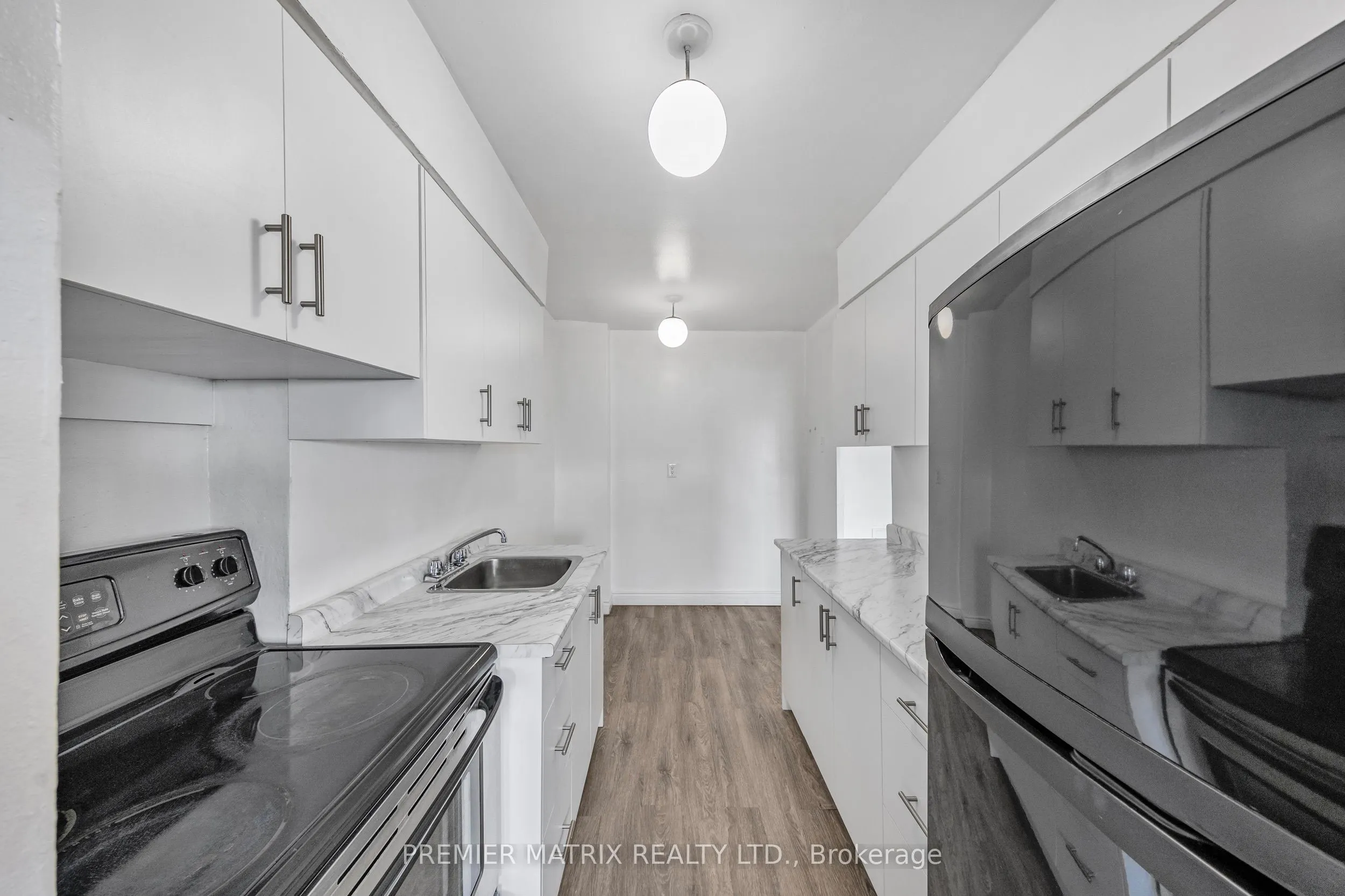 65 Thorncliffe Park Drive, #1807