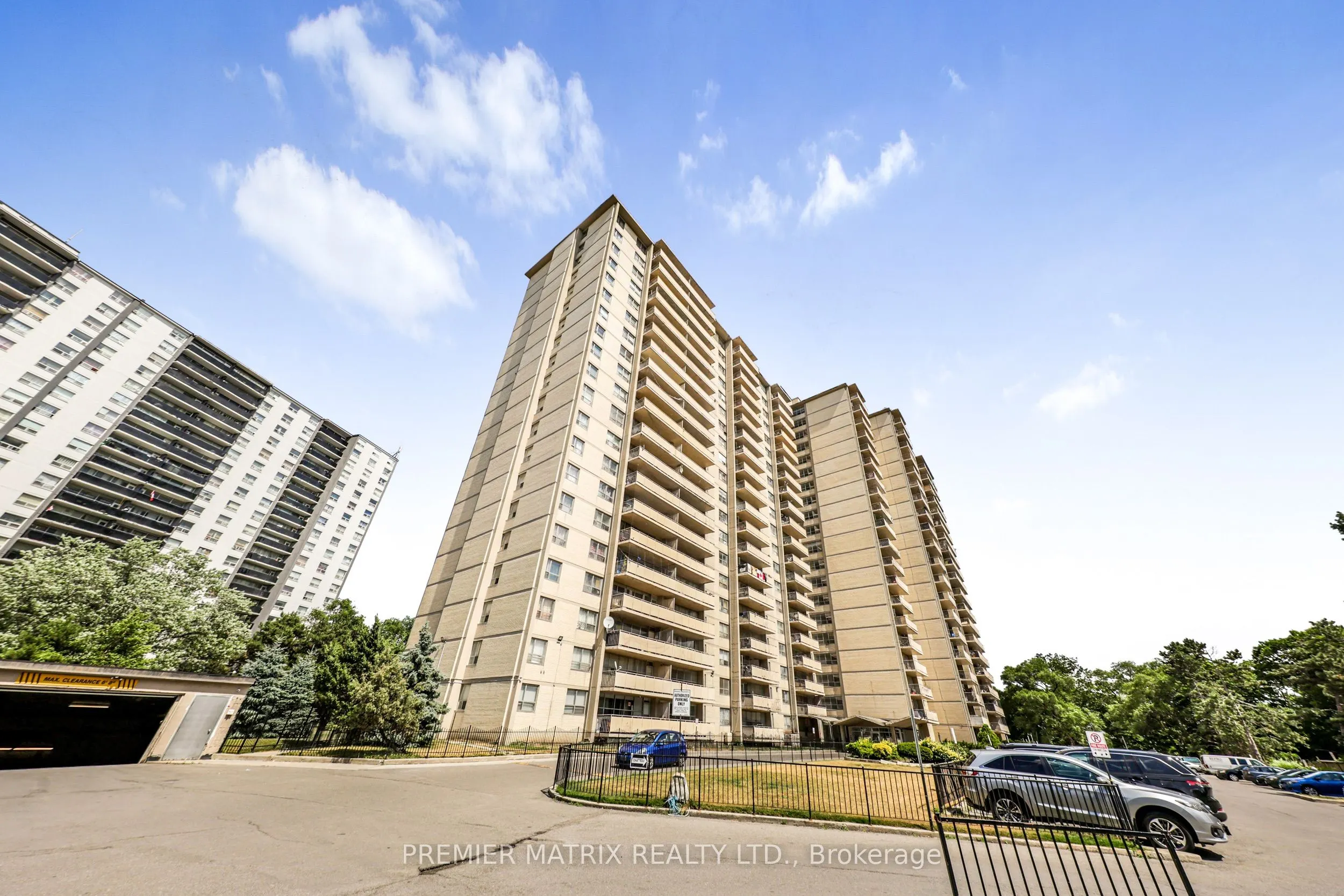 65 Thorncliffe Park Drive, #1807