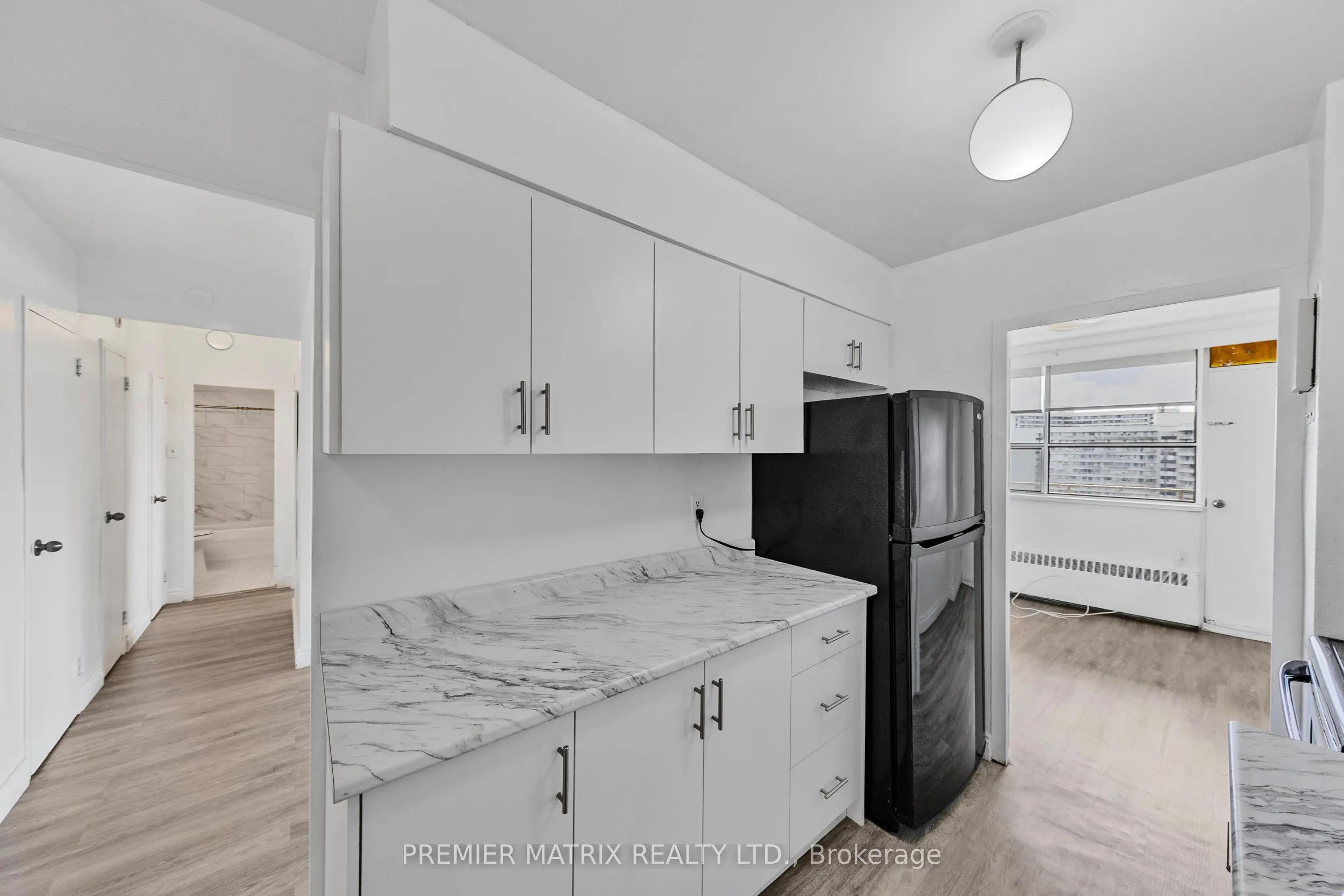 65 Thorncliffe Park Drive, #1807