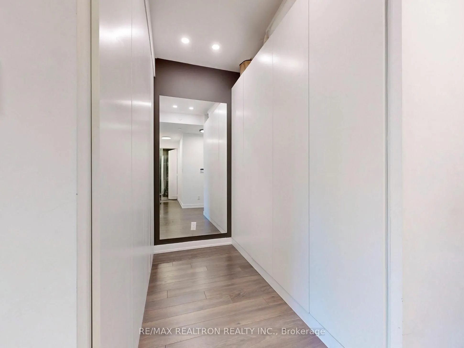 30 Ordnance Street, #1811