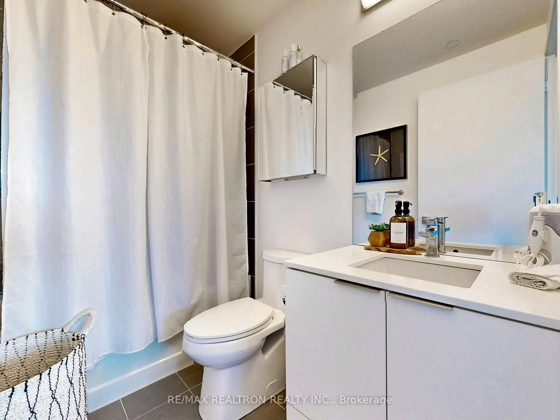 30 Ordnance Street, #1811