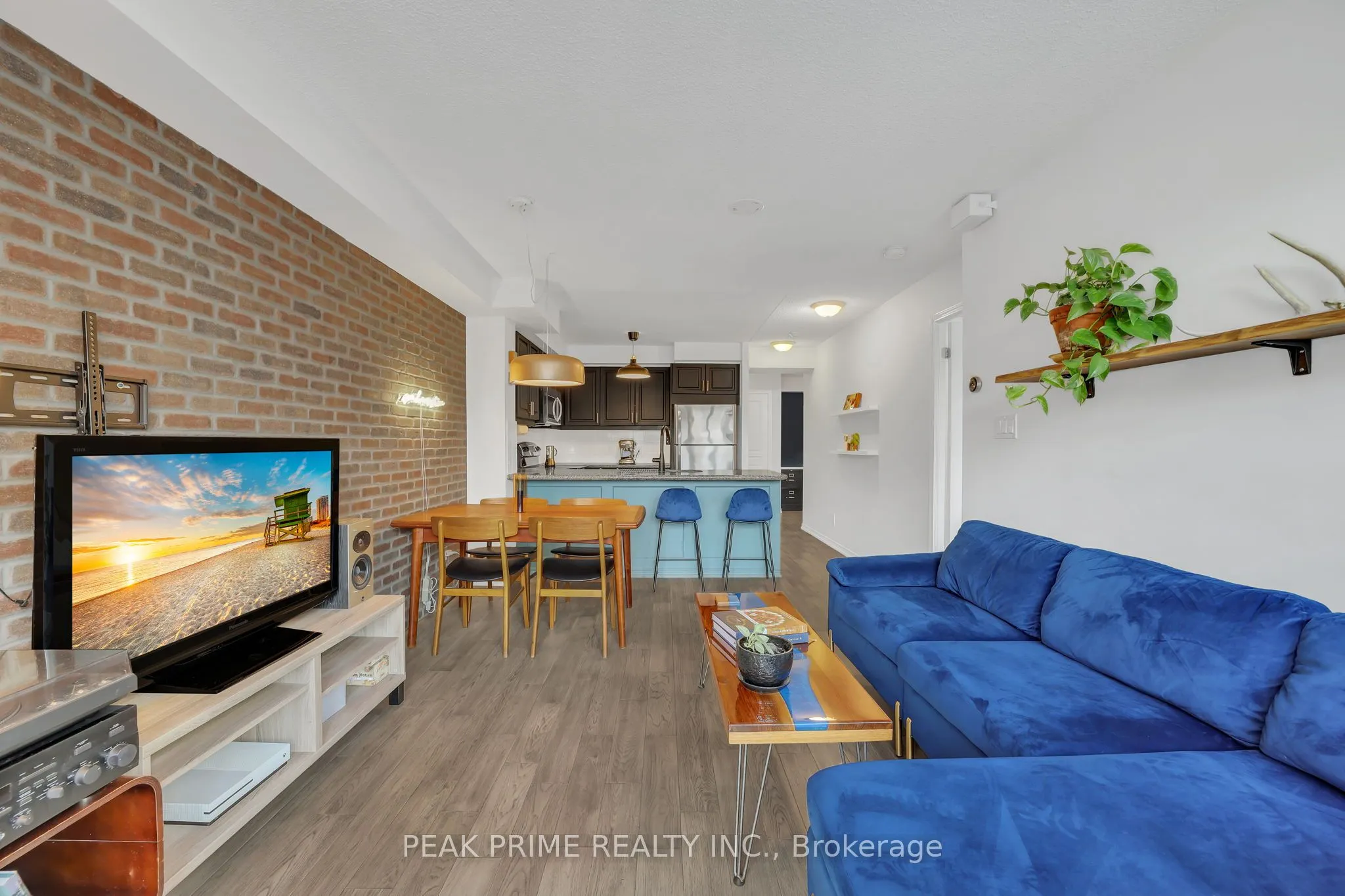 308 Palmerston Avenue, #306