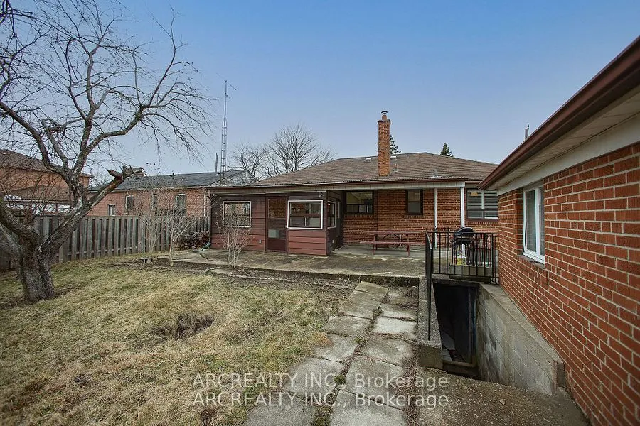 16 Faith Avenue