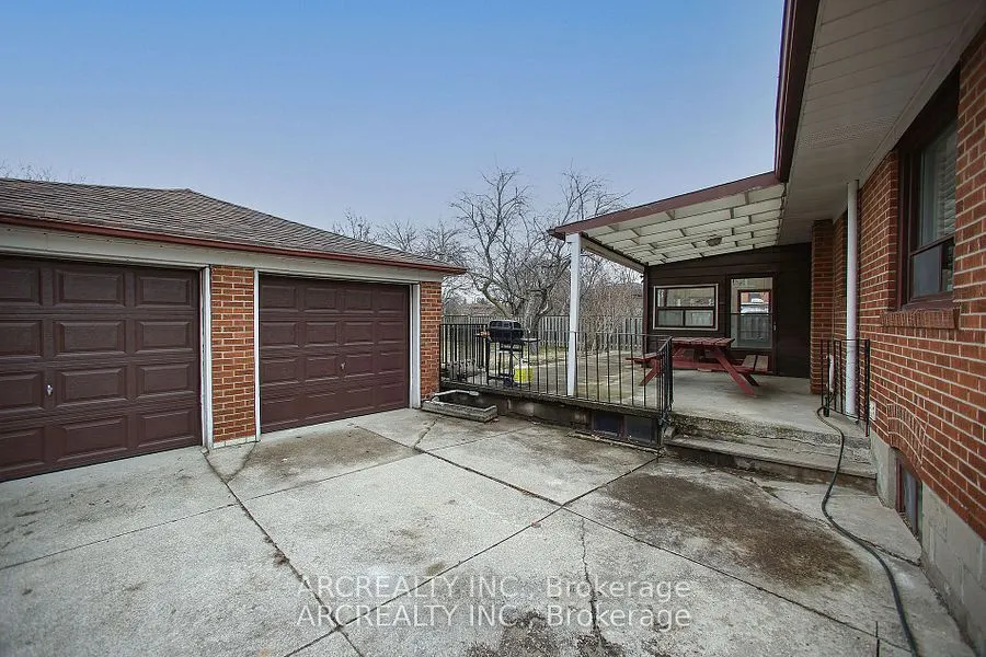 16 Faith Avenue