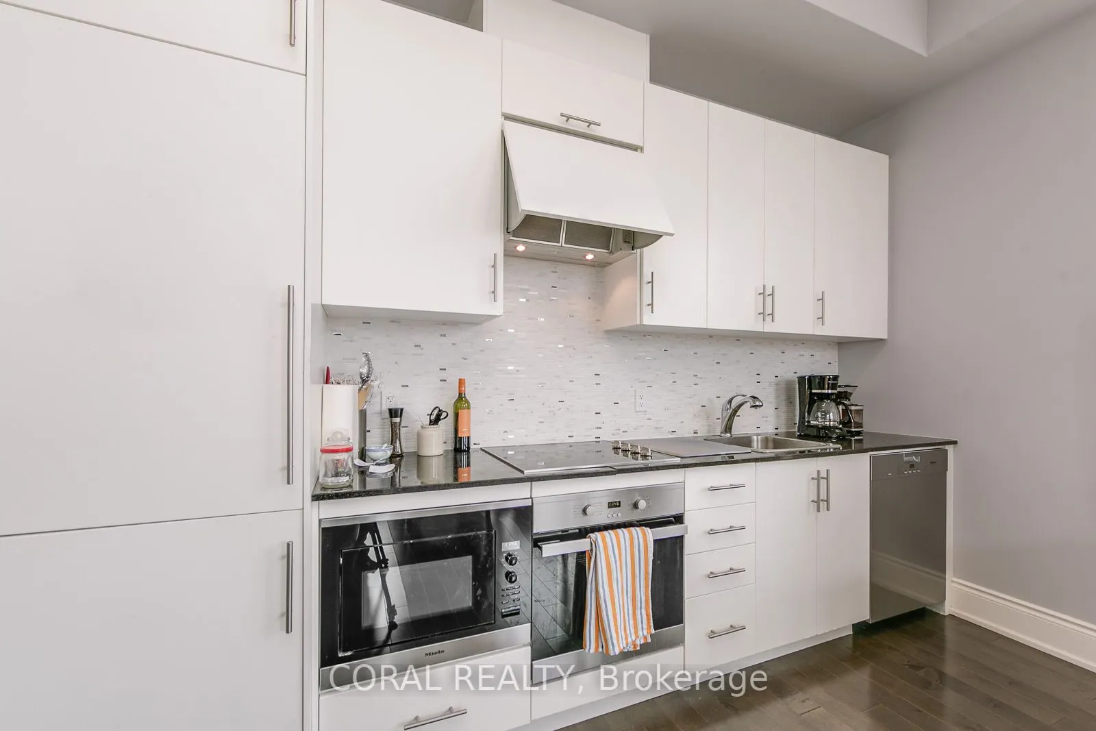 23 Glebe Road W, #1012