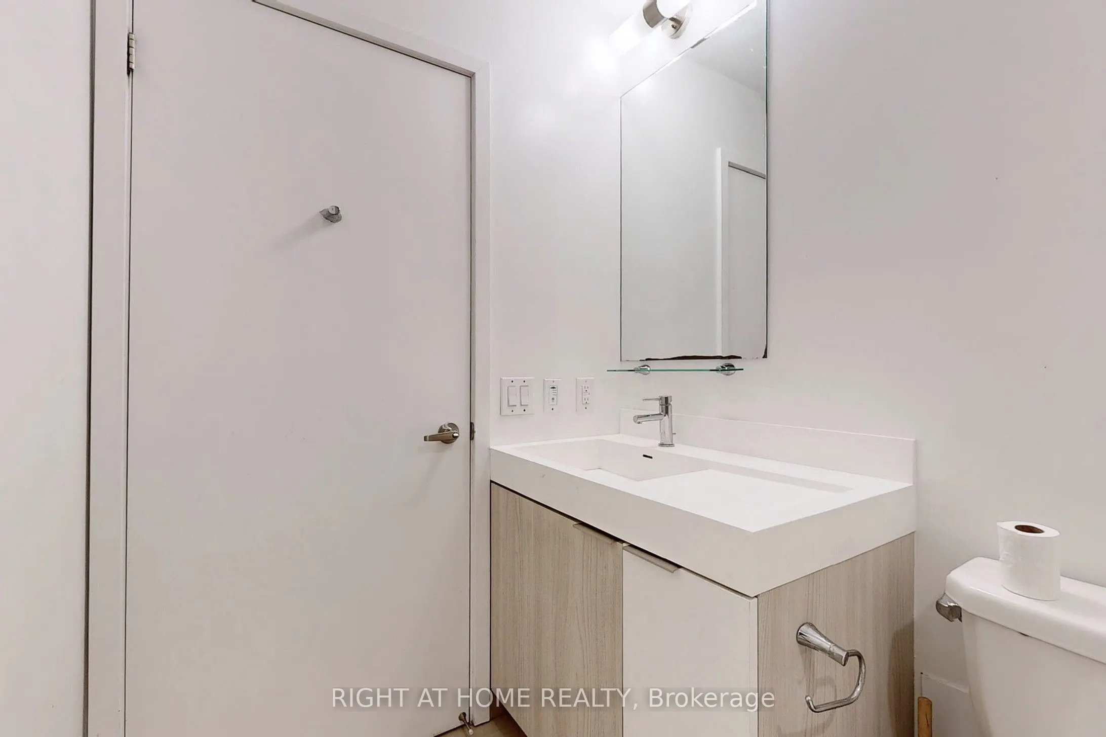 20 Tubman Avenue, #707