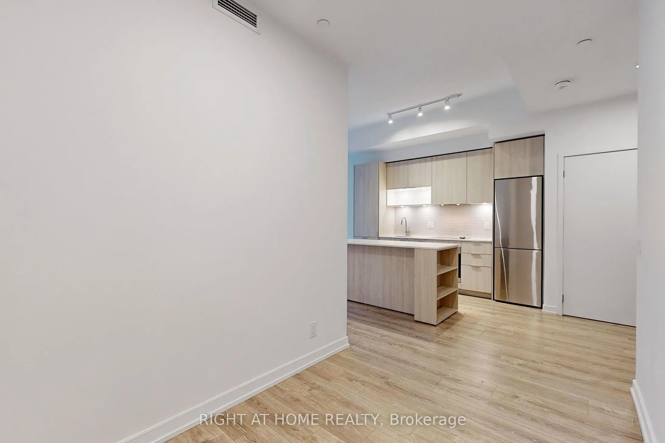 20 Tubman Avenue, #707