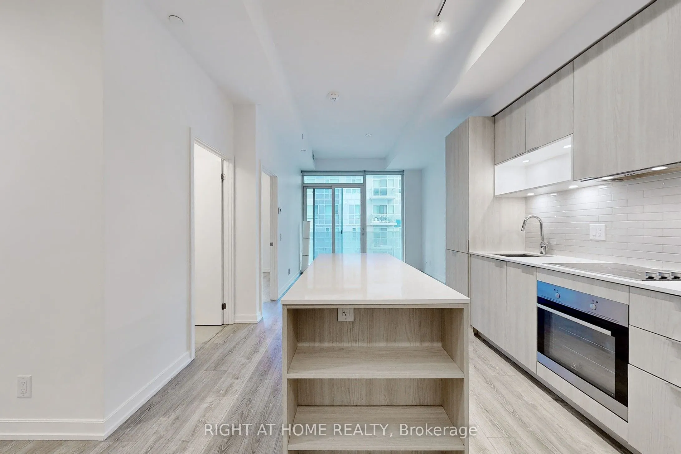 20 Tubman Avenue, #707