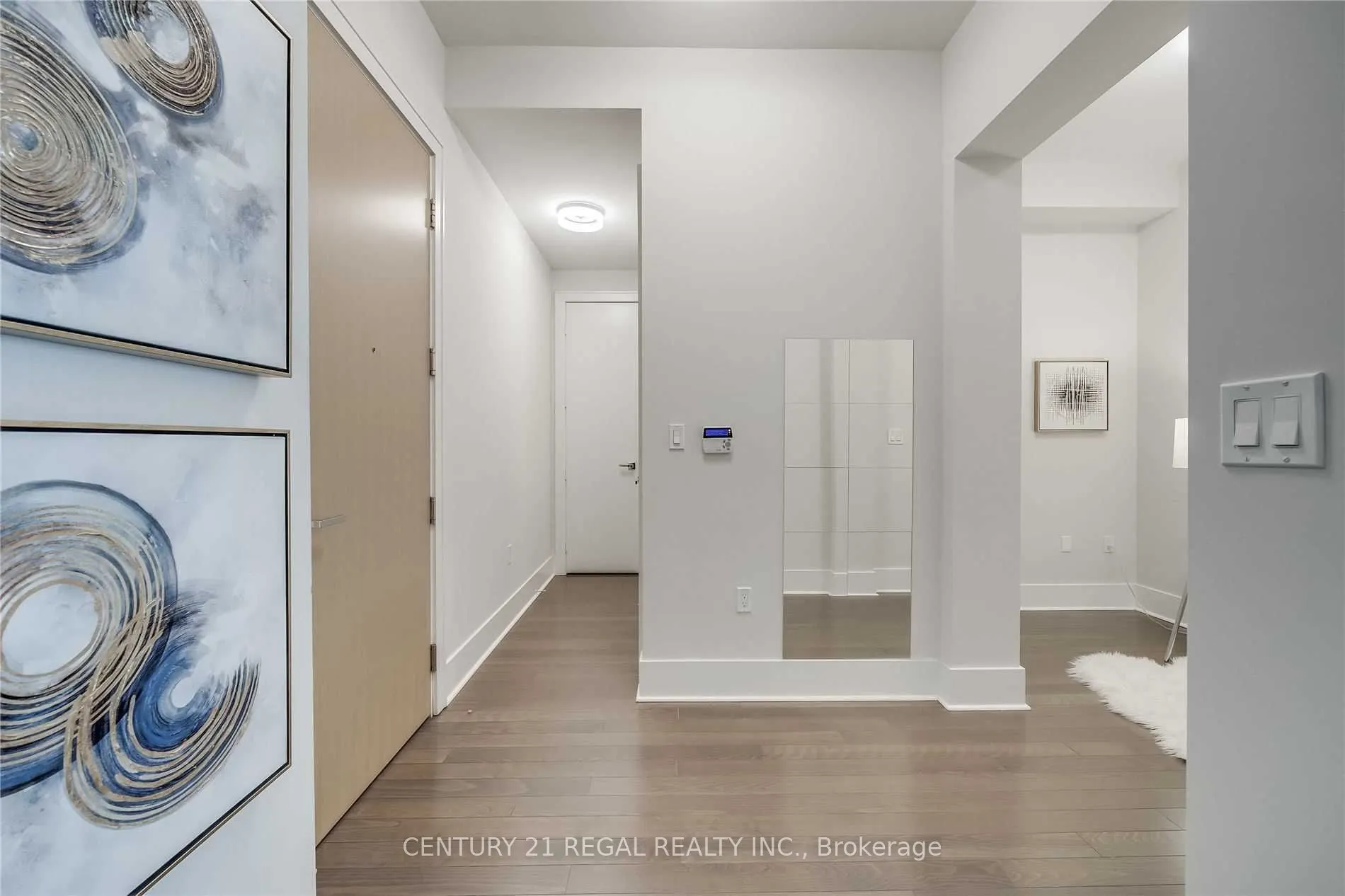 29 Queens Quay E, #508