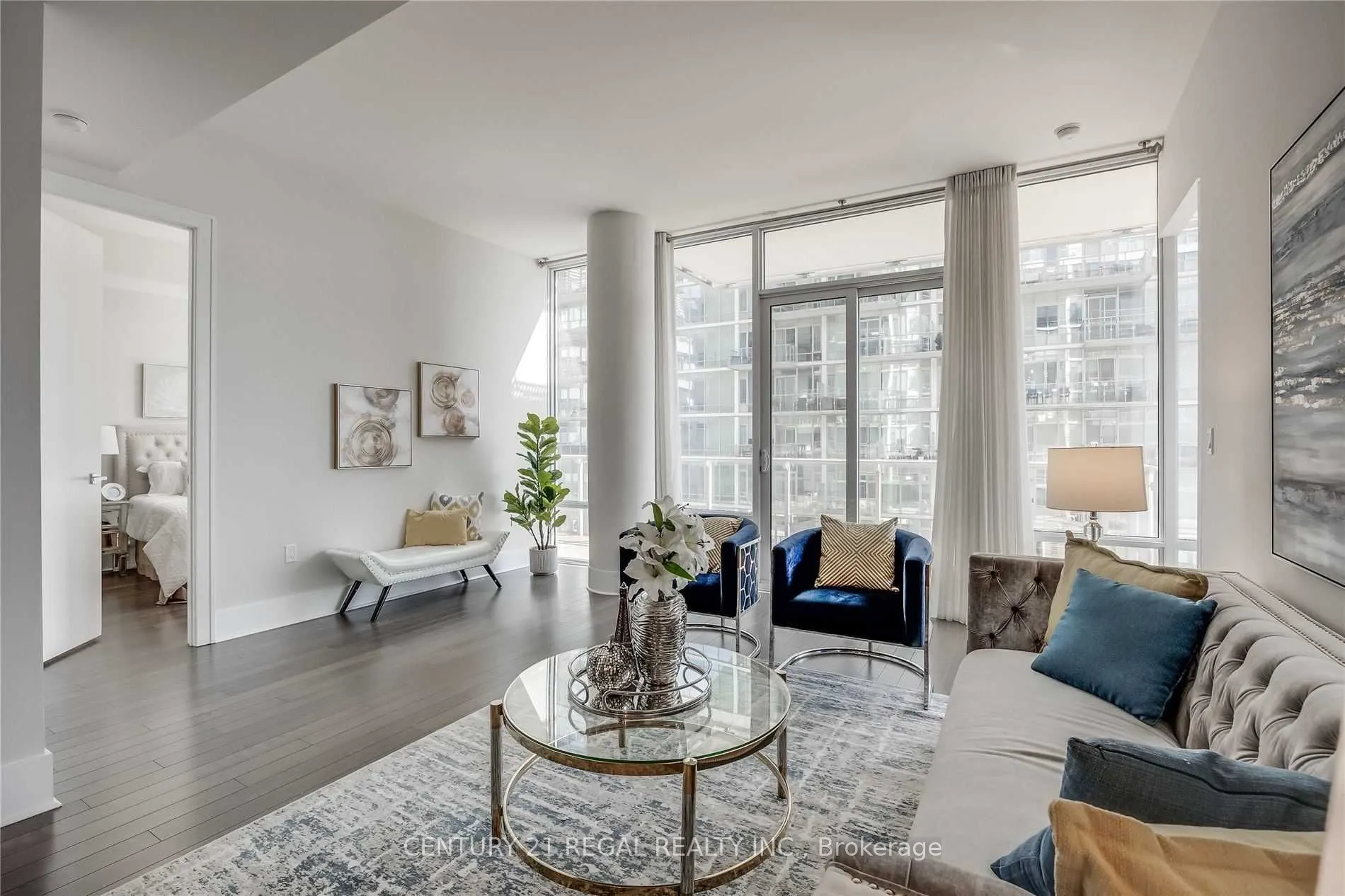 29 Queens Quay E, #508