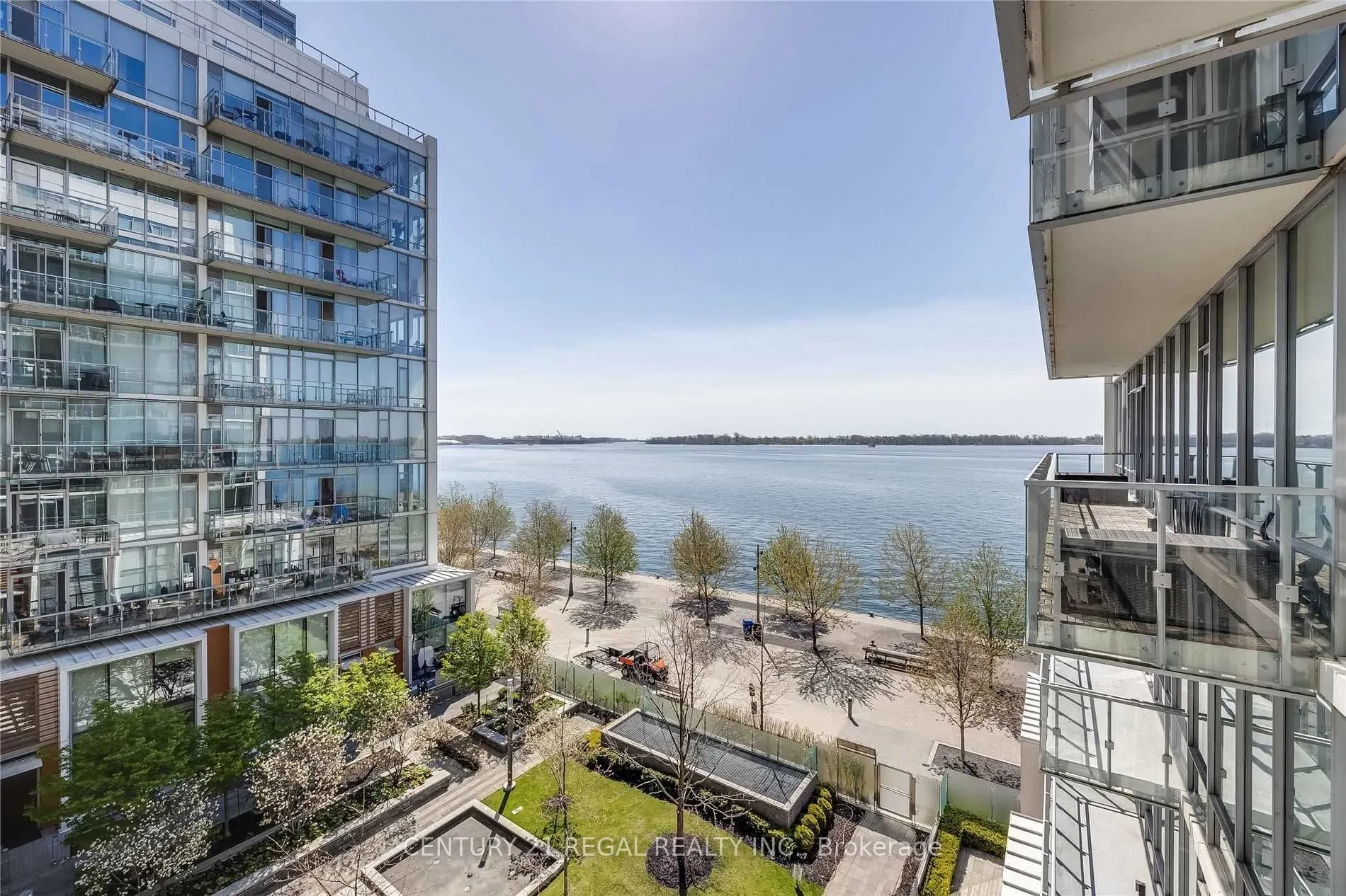 29 Queens Quay E, #508