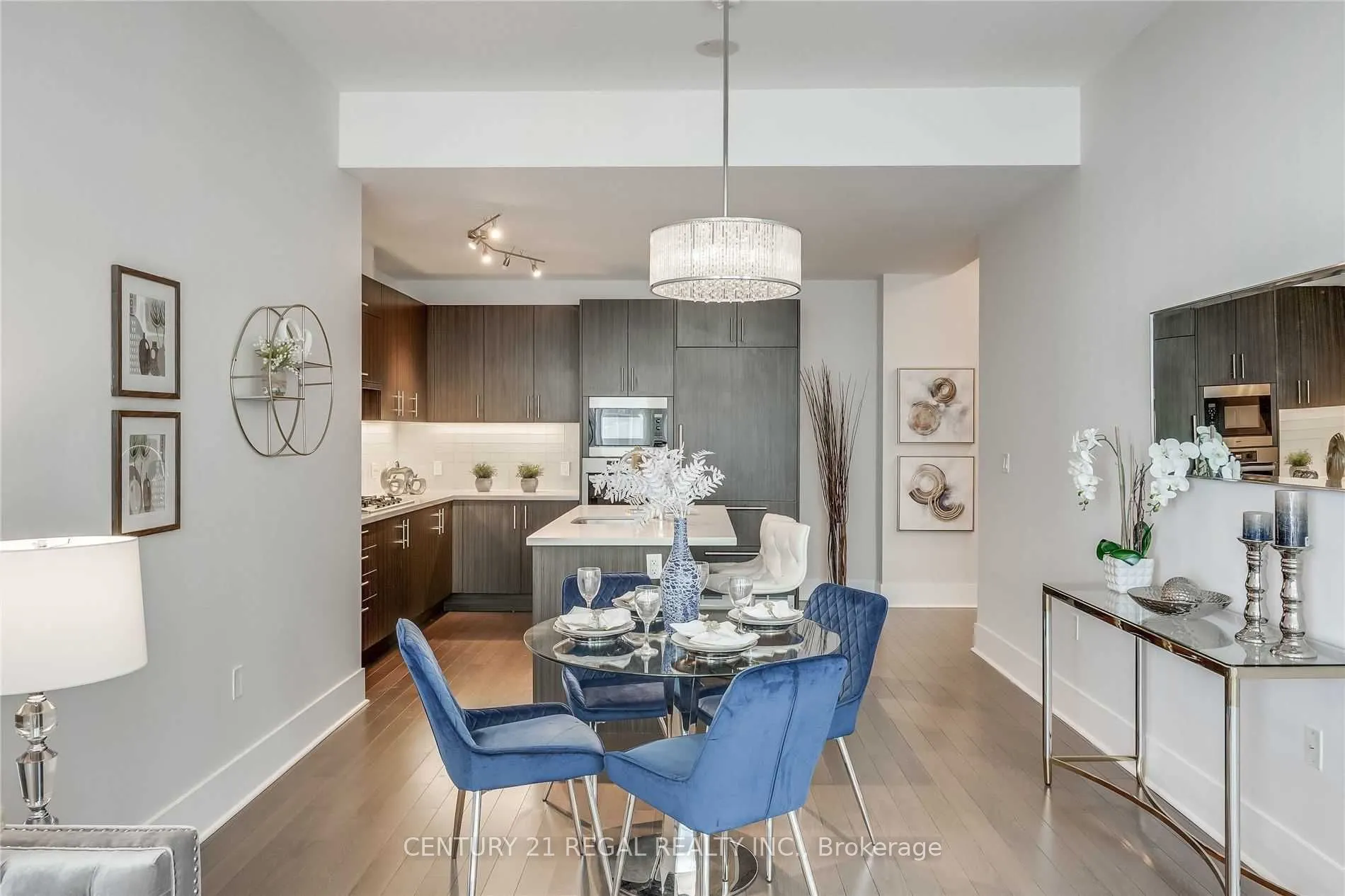29 Queens Quay E, #508