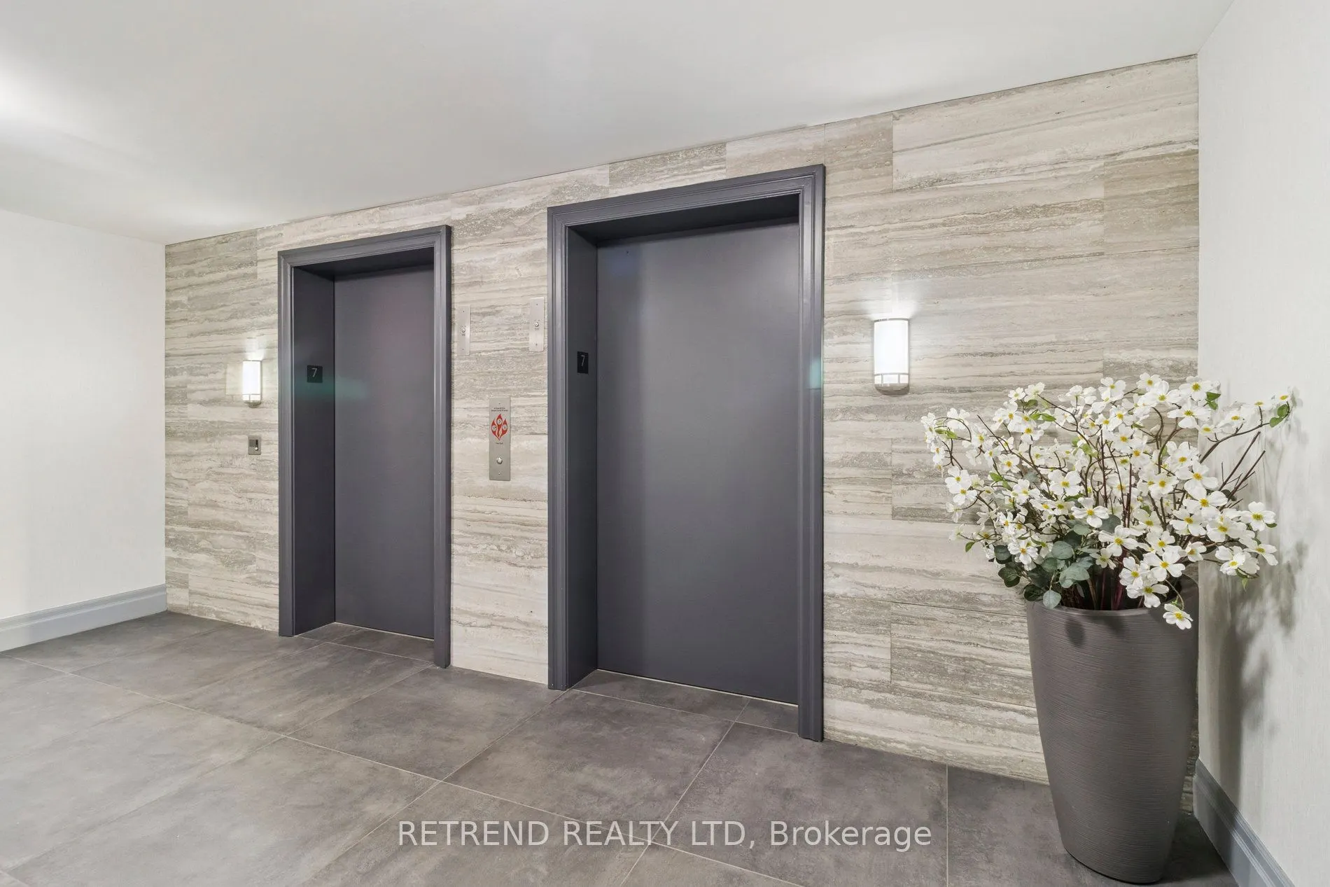 27 Rean Drive, #712