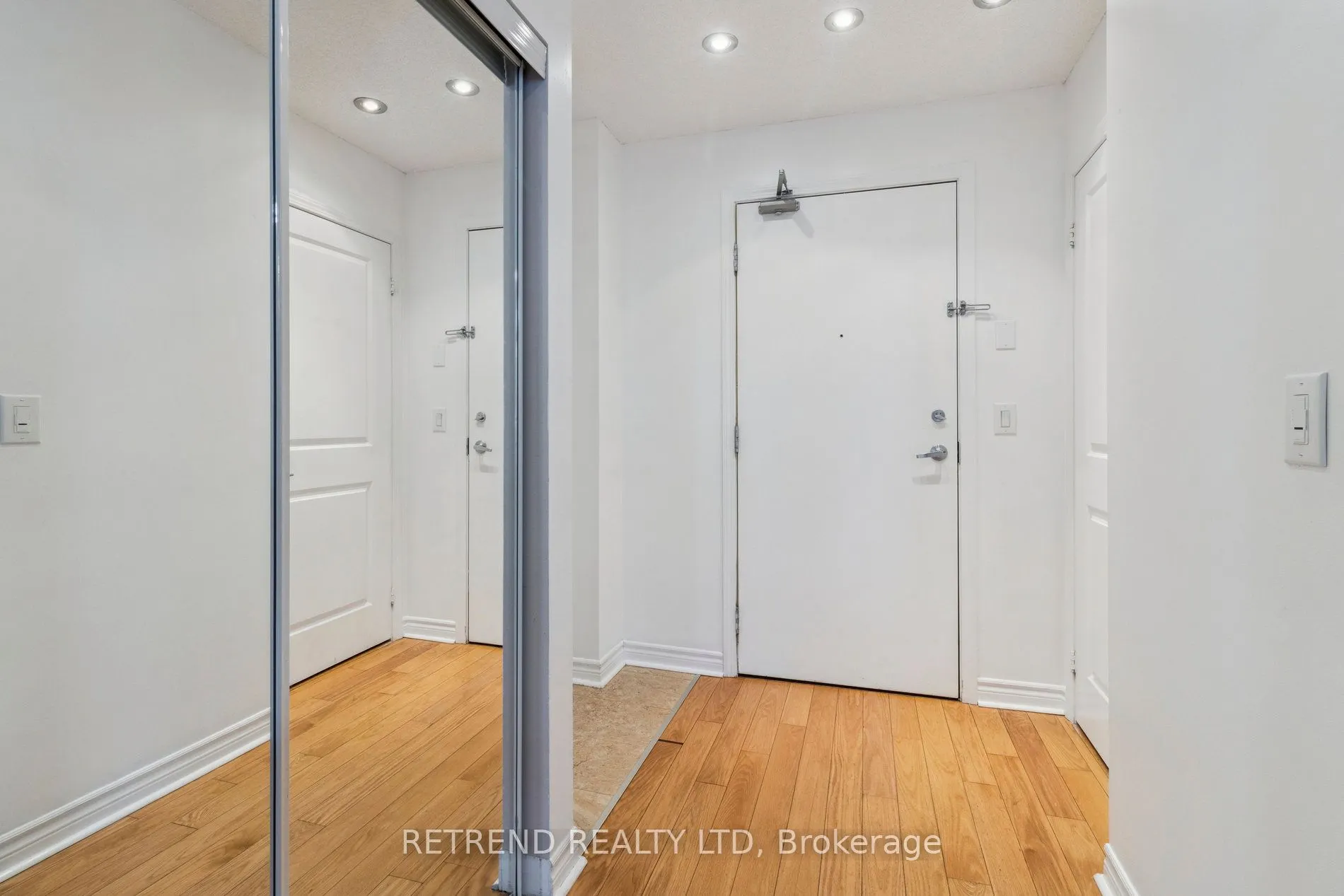 27 Rean Drive, #712