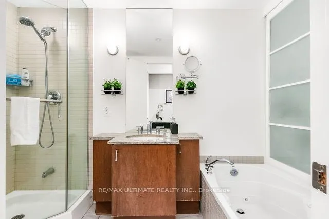 500 Queens Quay W, #607