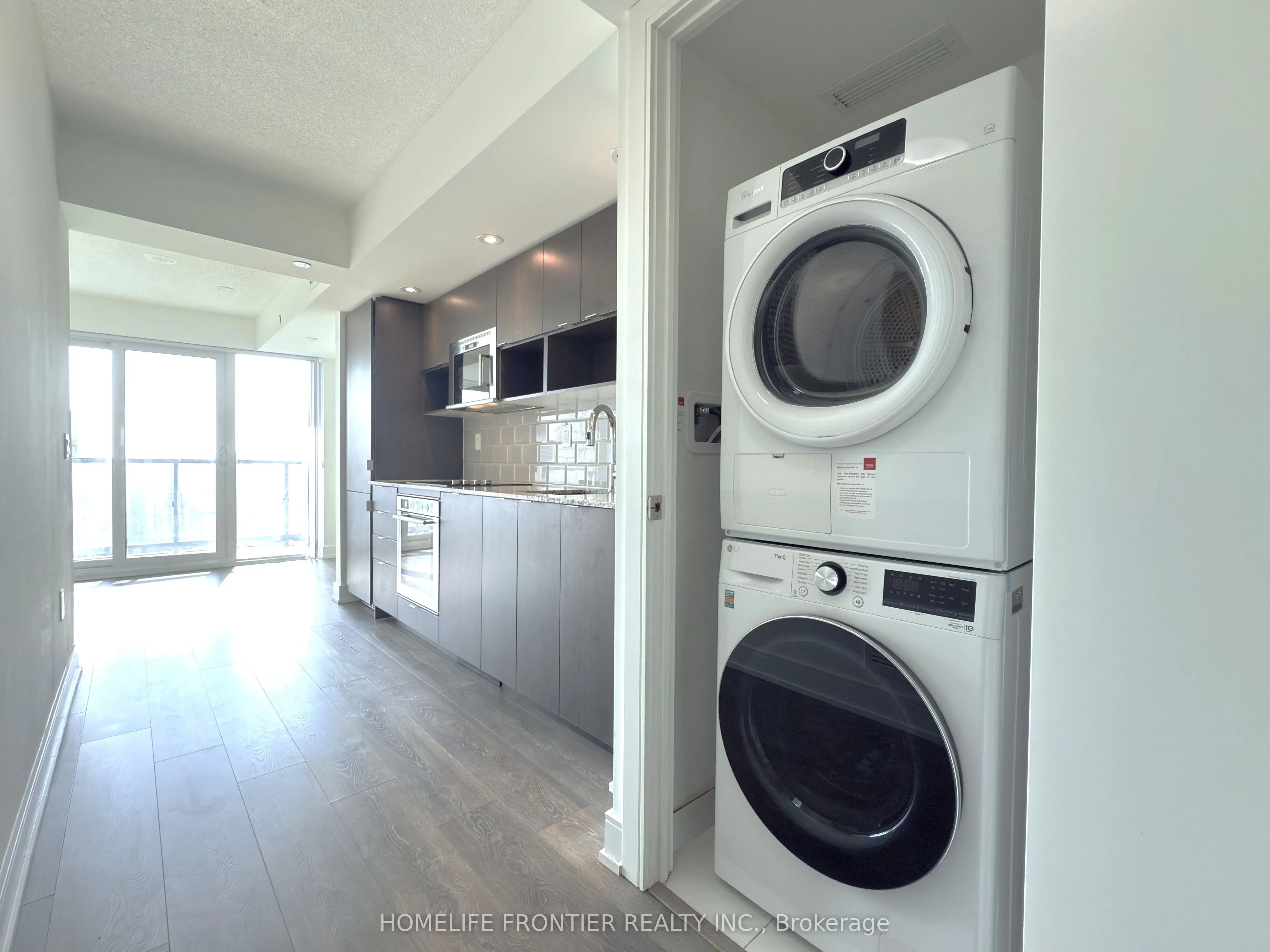 89 McGill Street, #1507
