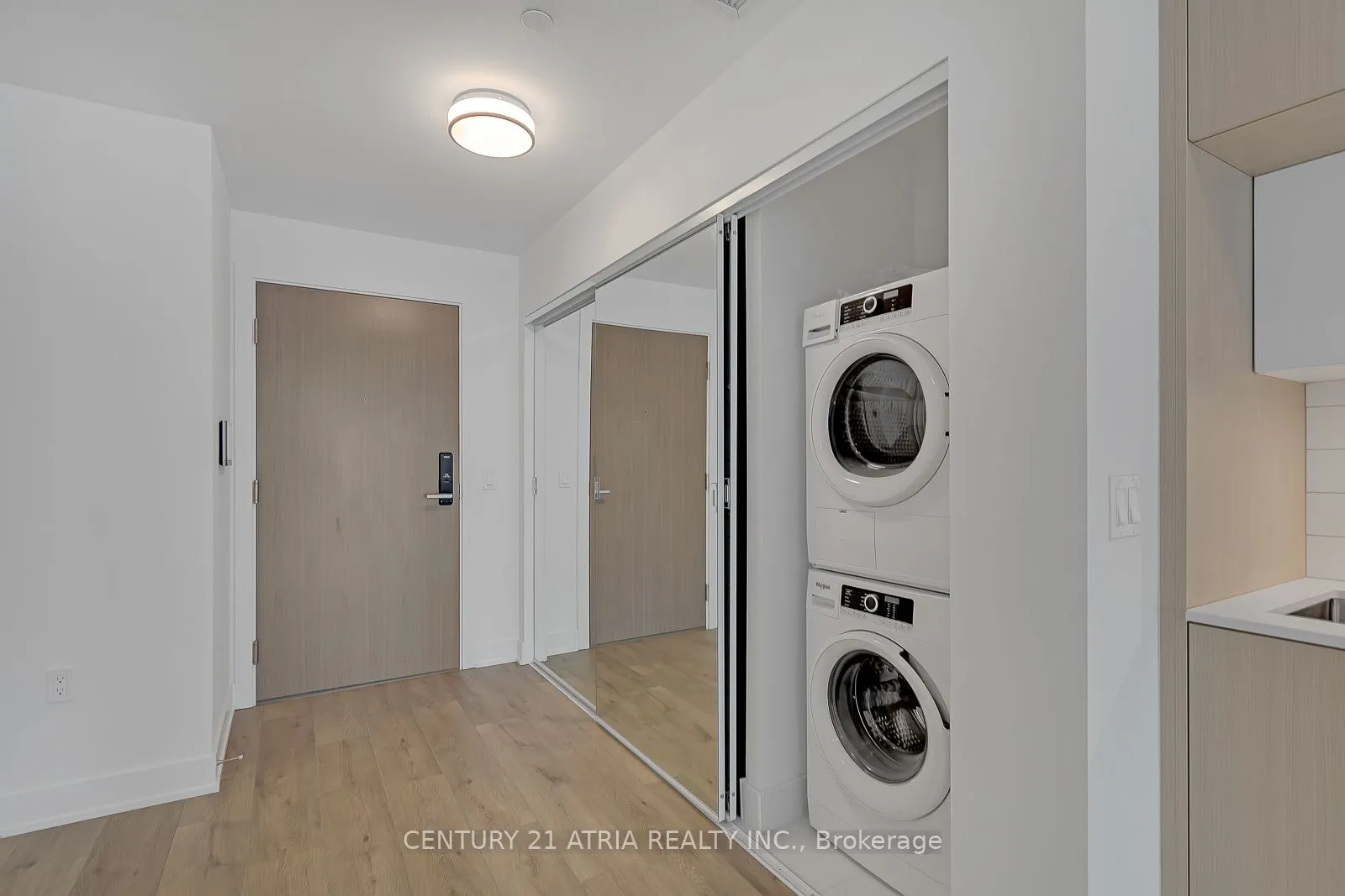 575 Bloor Street E, #1610