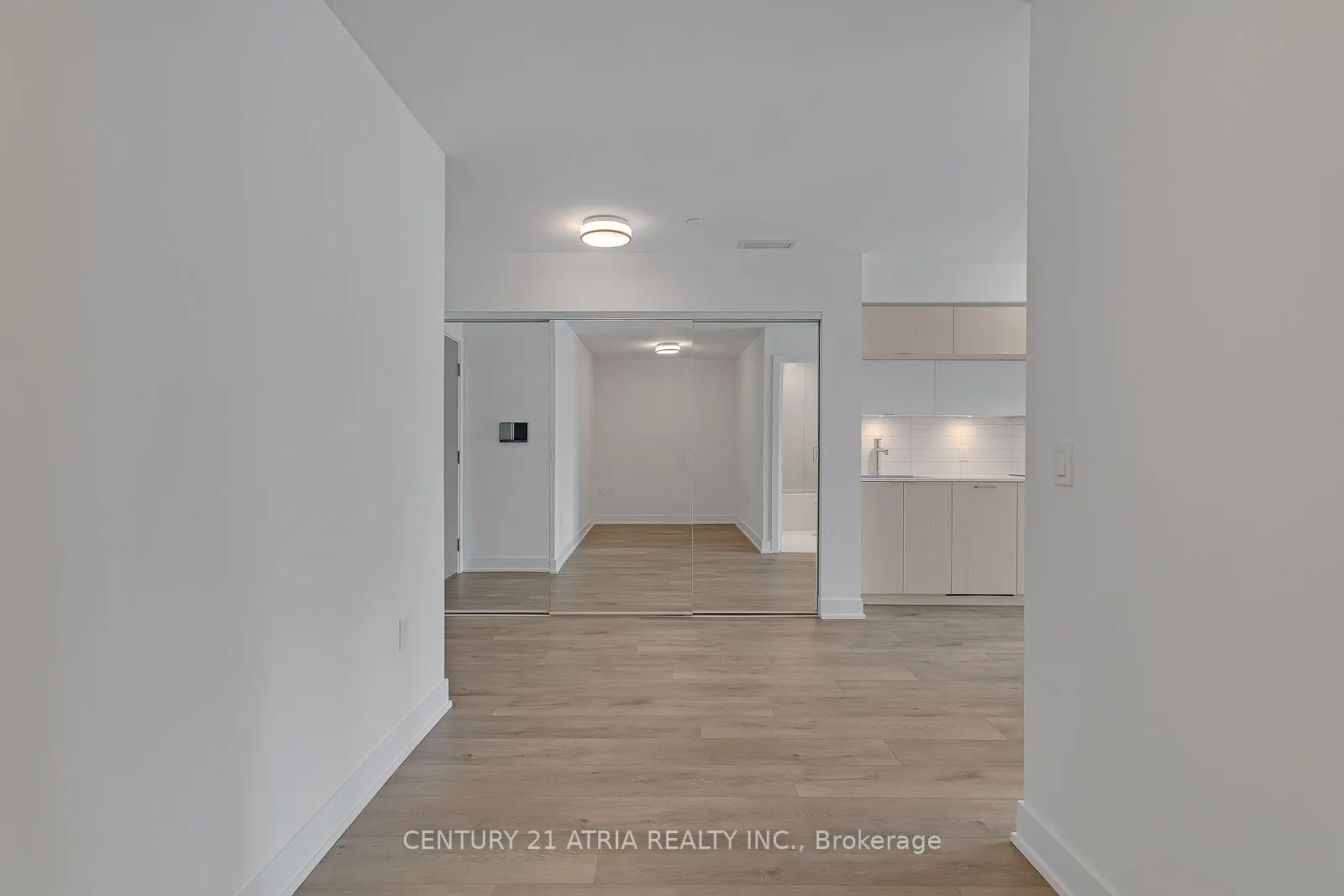 575 Bloor Street E, #1610