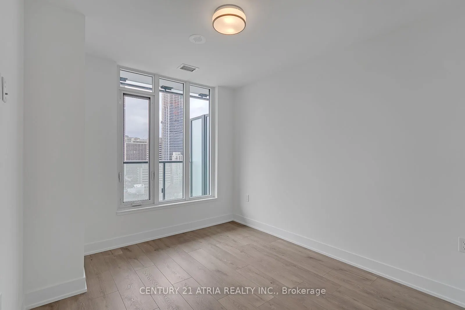 575 Bloor Street E, #1610