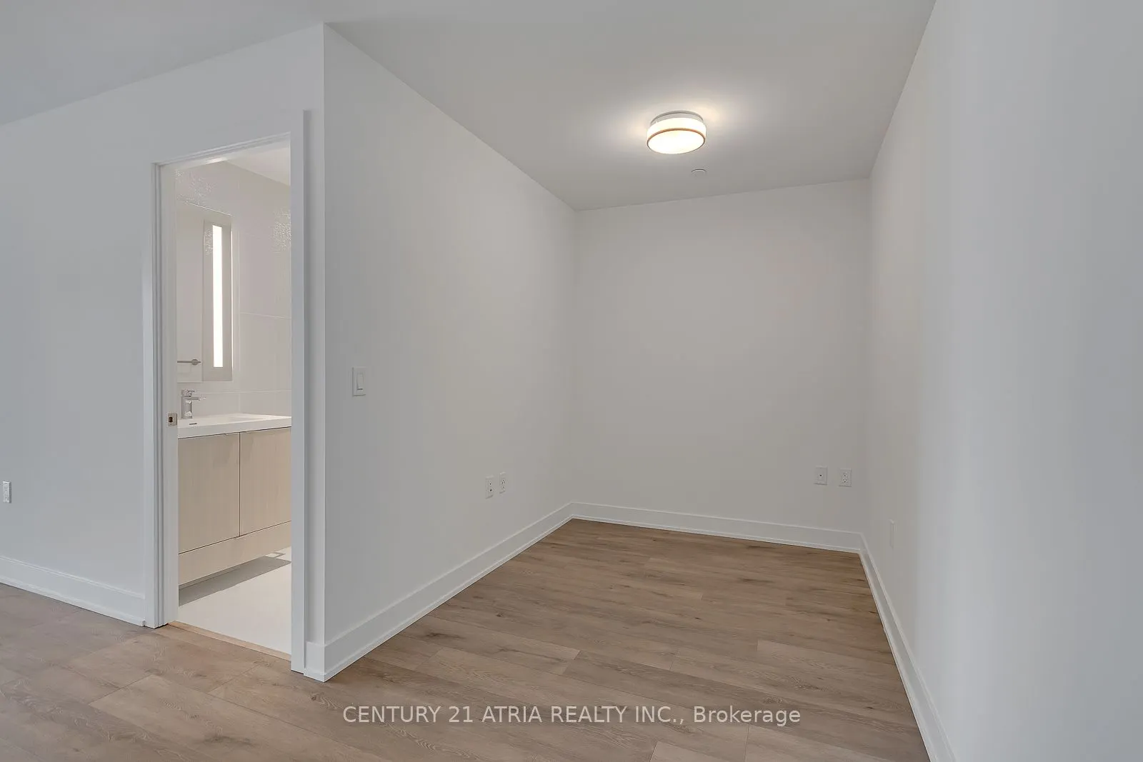 575 Bloor Street E, #1610
