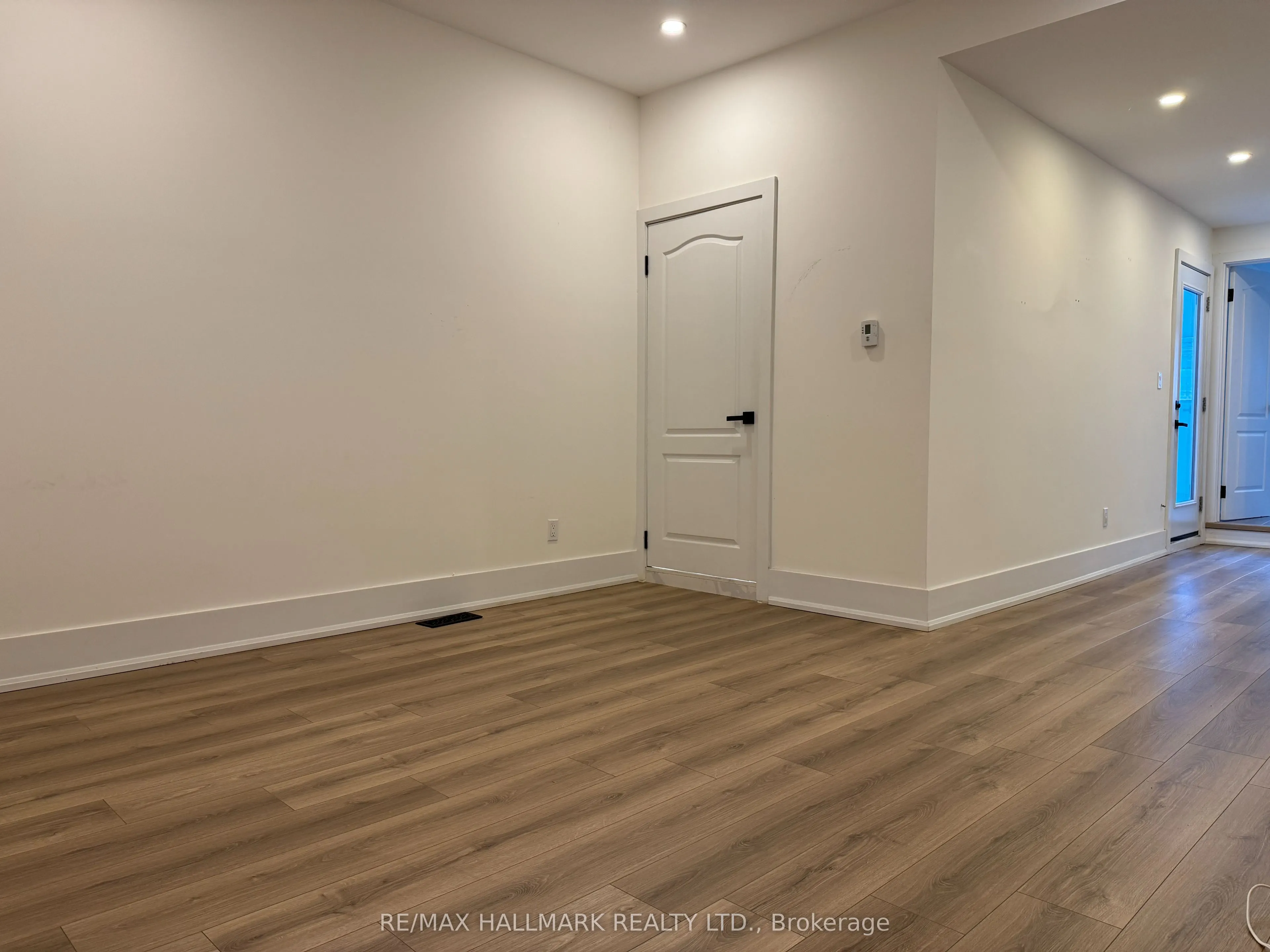 13 Brookfield Street, #Main