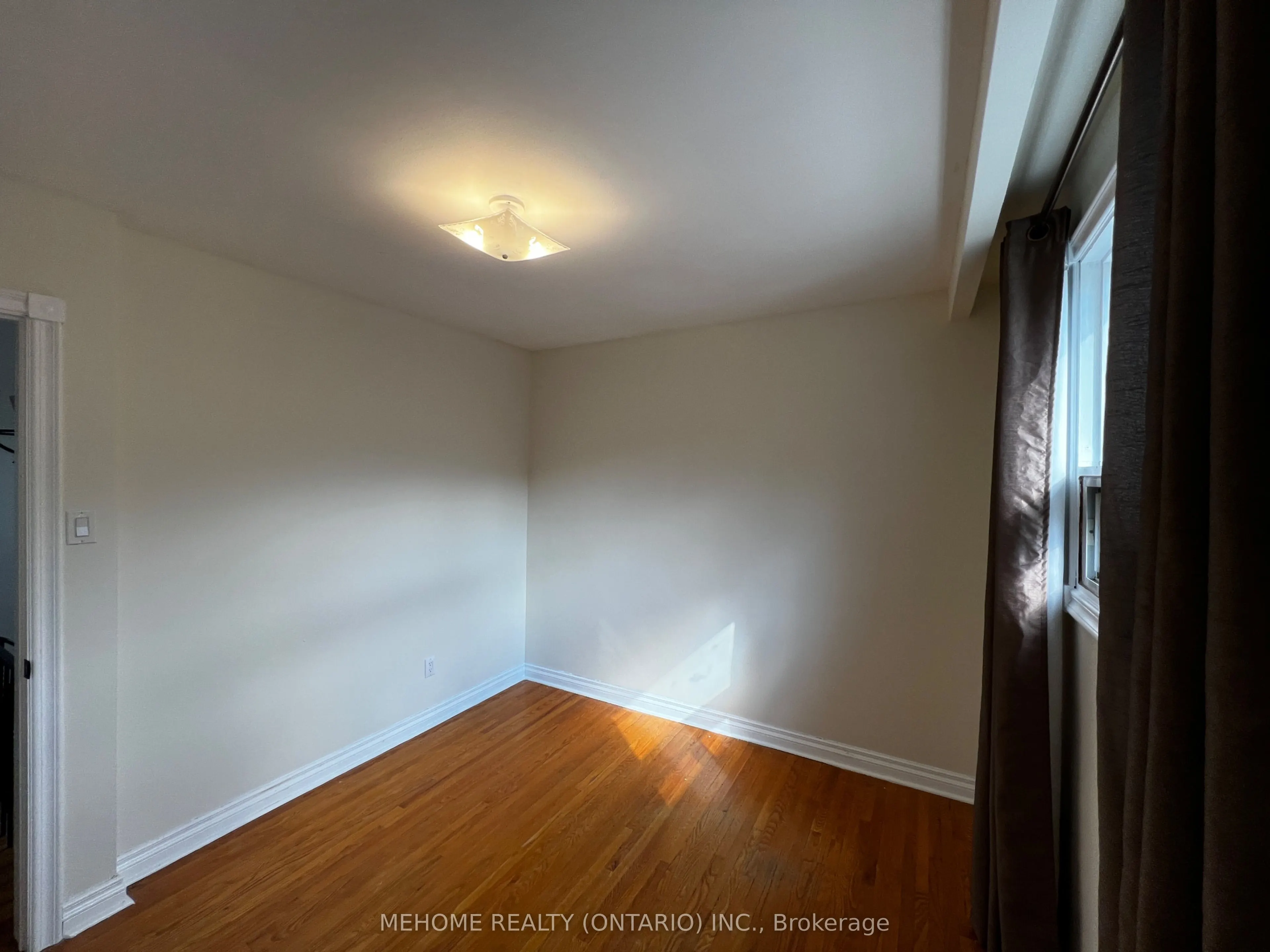 126 Edmonton Drive, #Upper