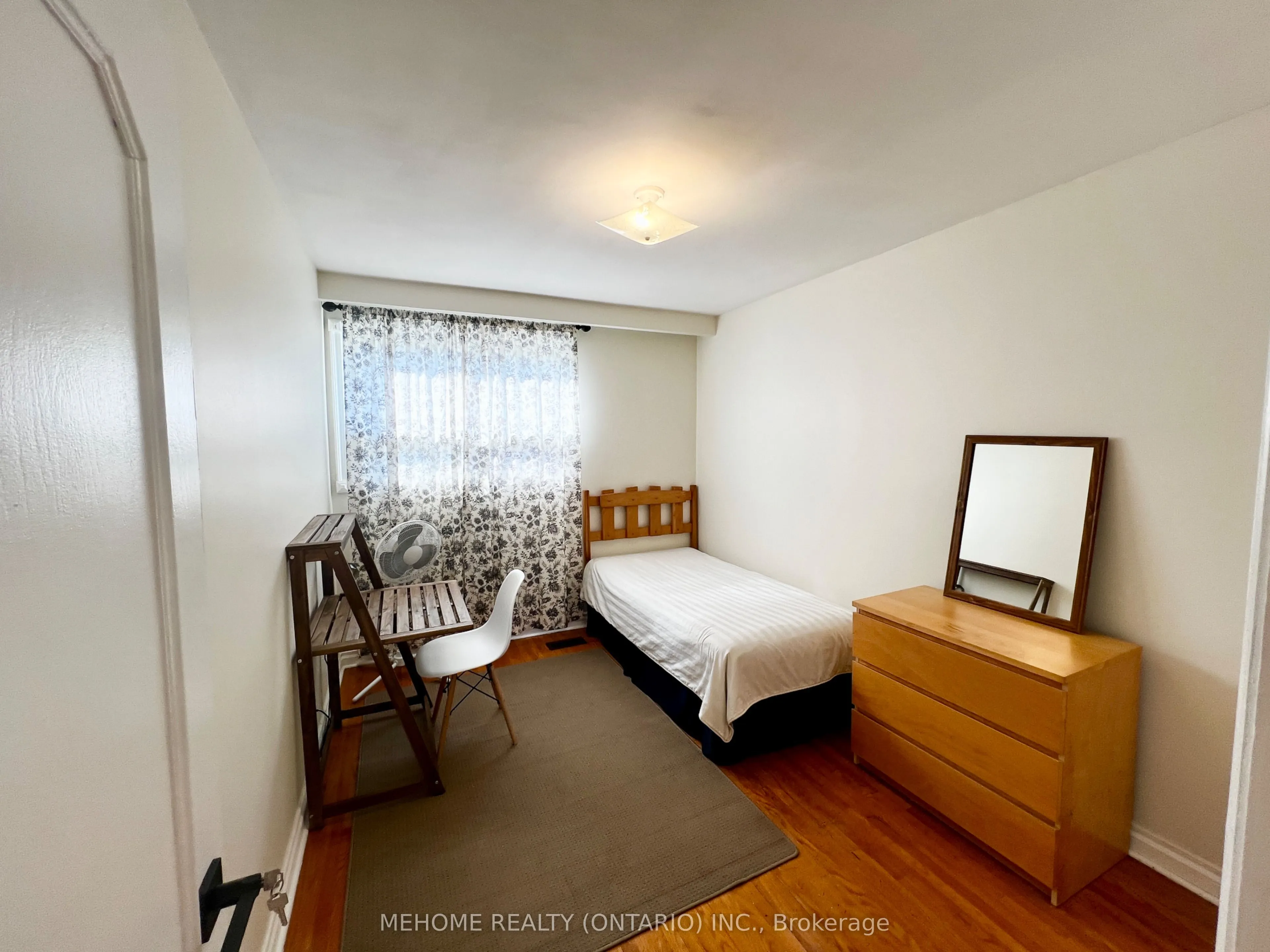 126 Edmonton Drive, #Upper