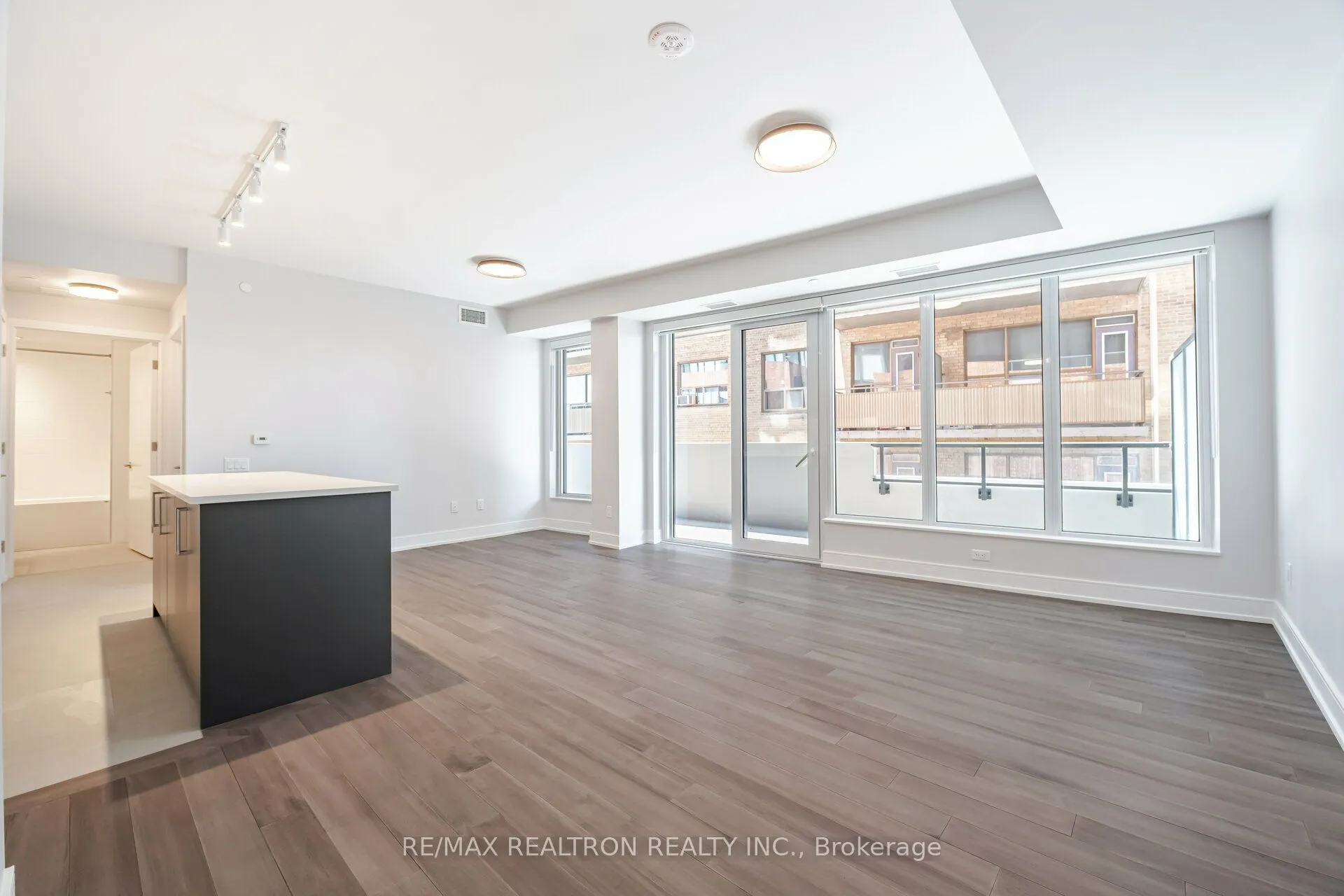 2525 Bathurst Street, #703