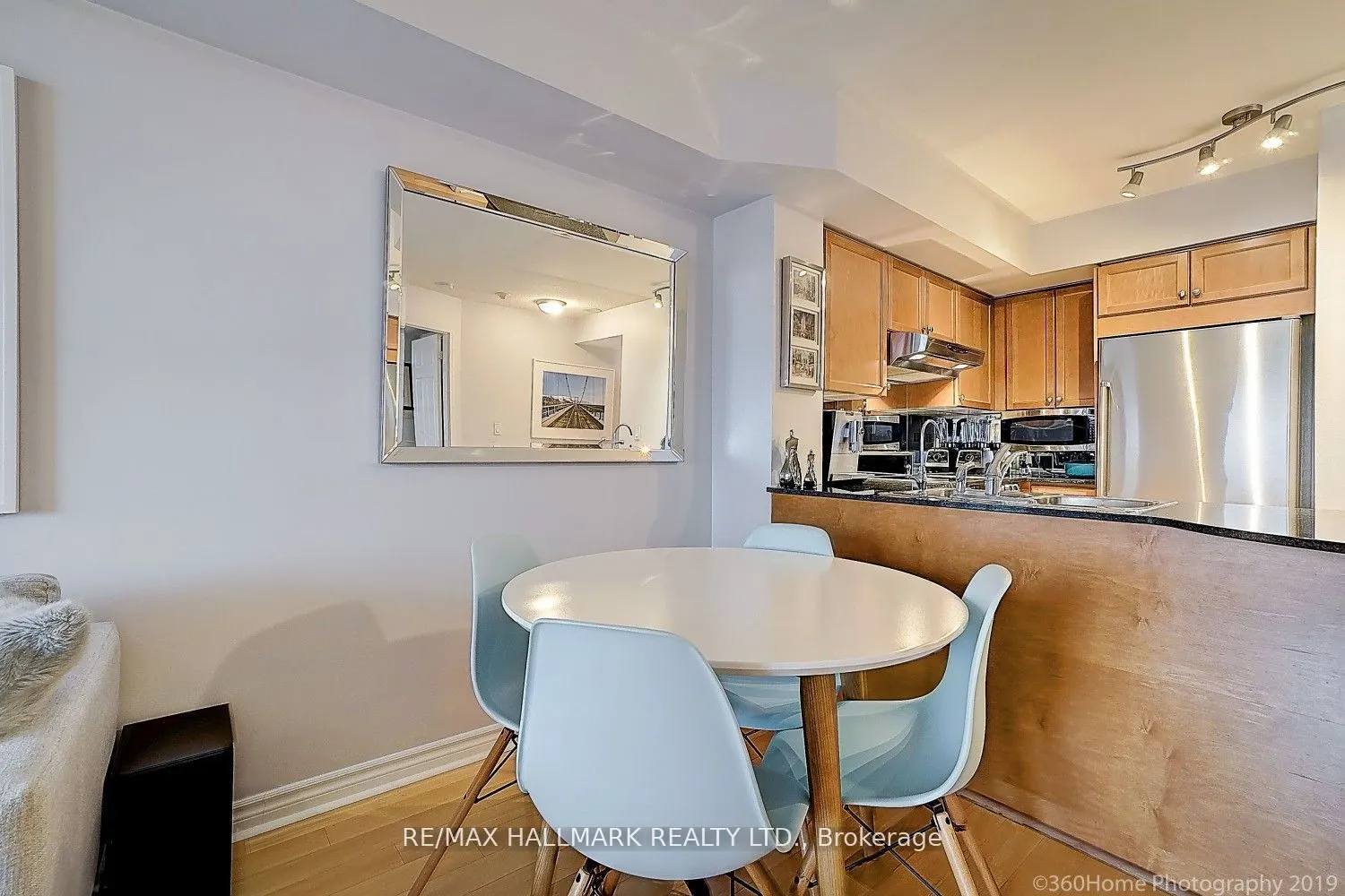 18 Kenaston Gardens, #1608
