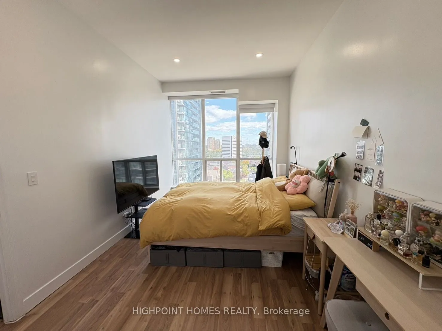 797 Don Mills Road, #909