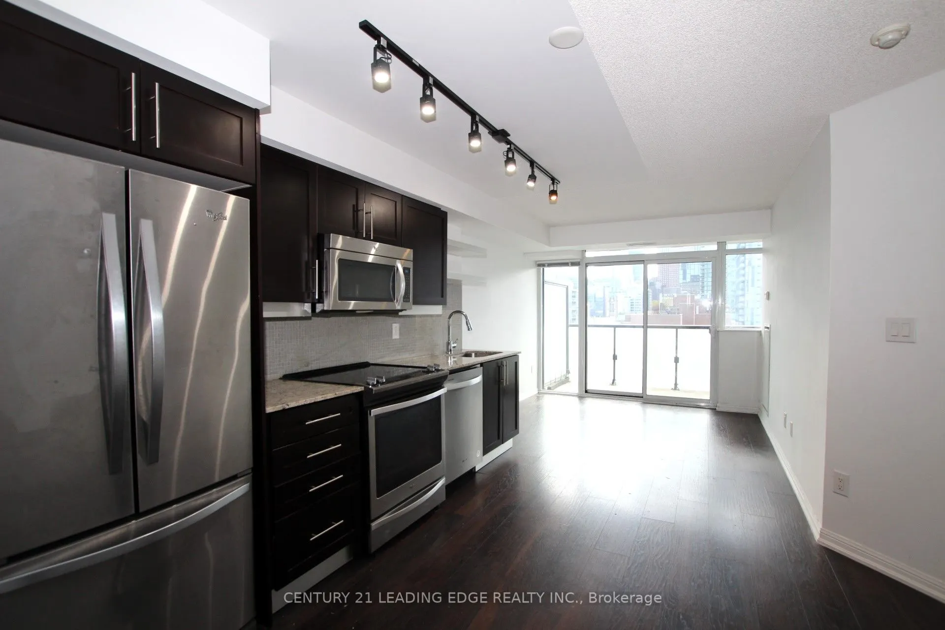 400 Adelaide Street E, #1508