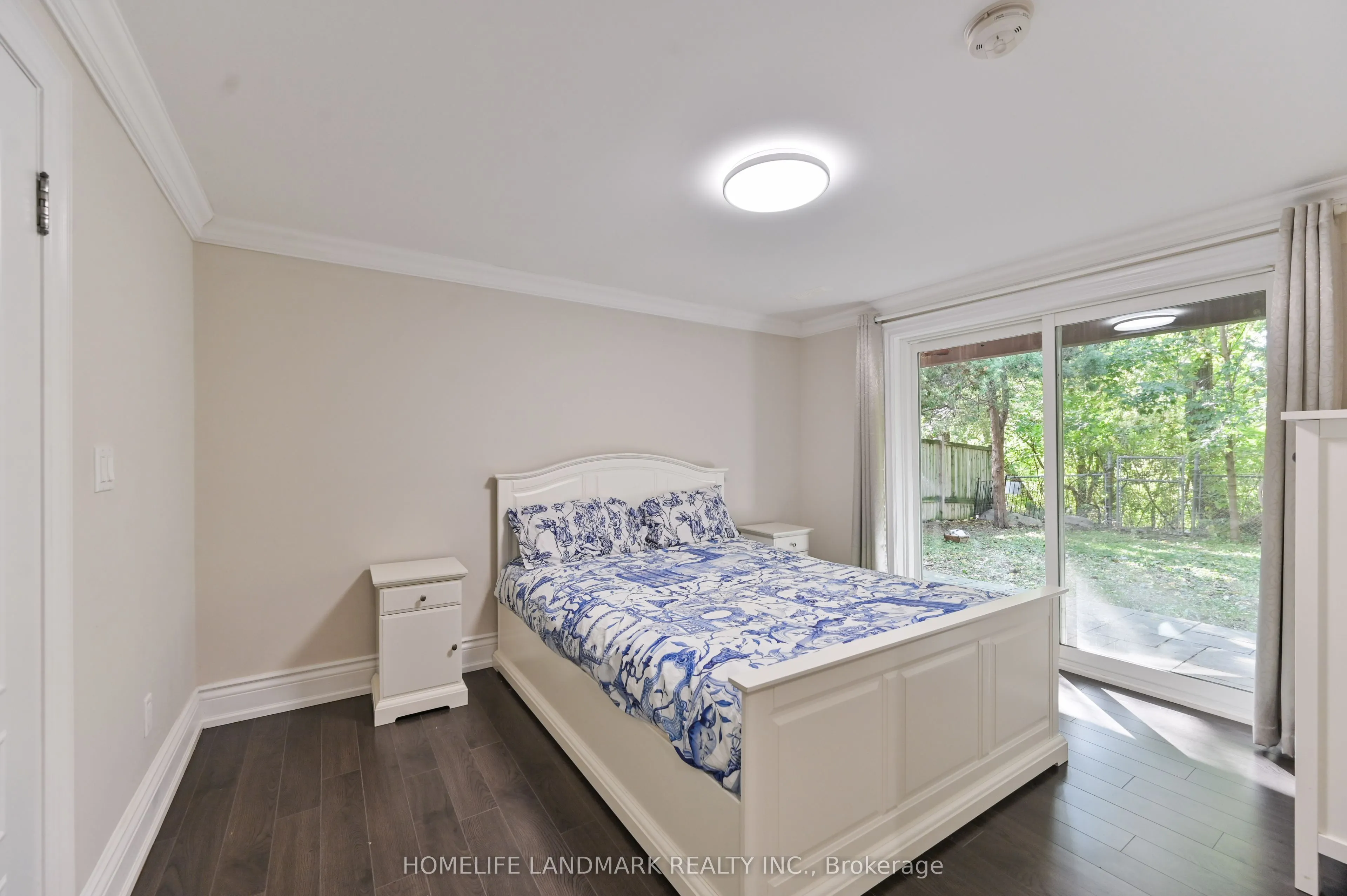 10 Loganberry Crescent
