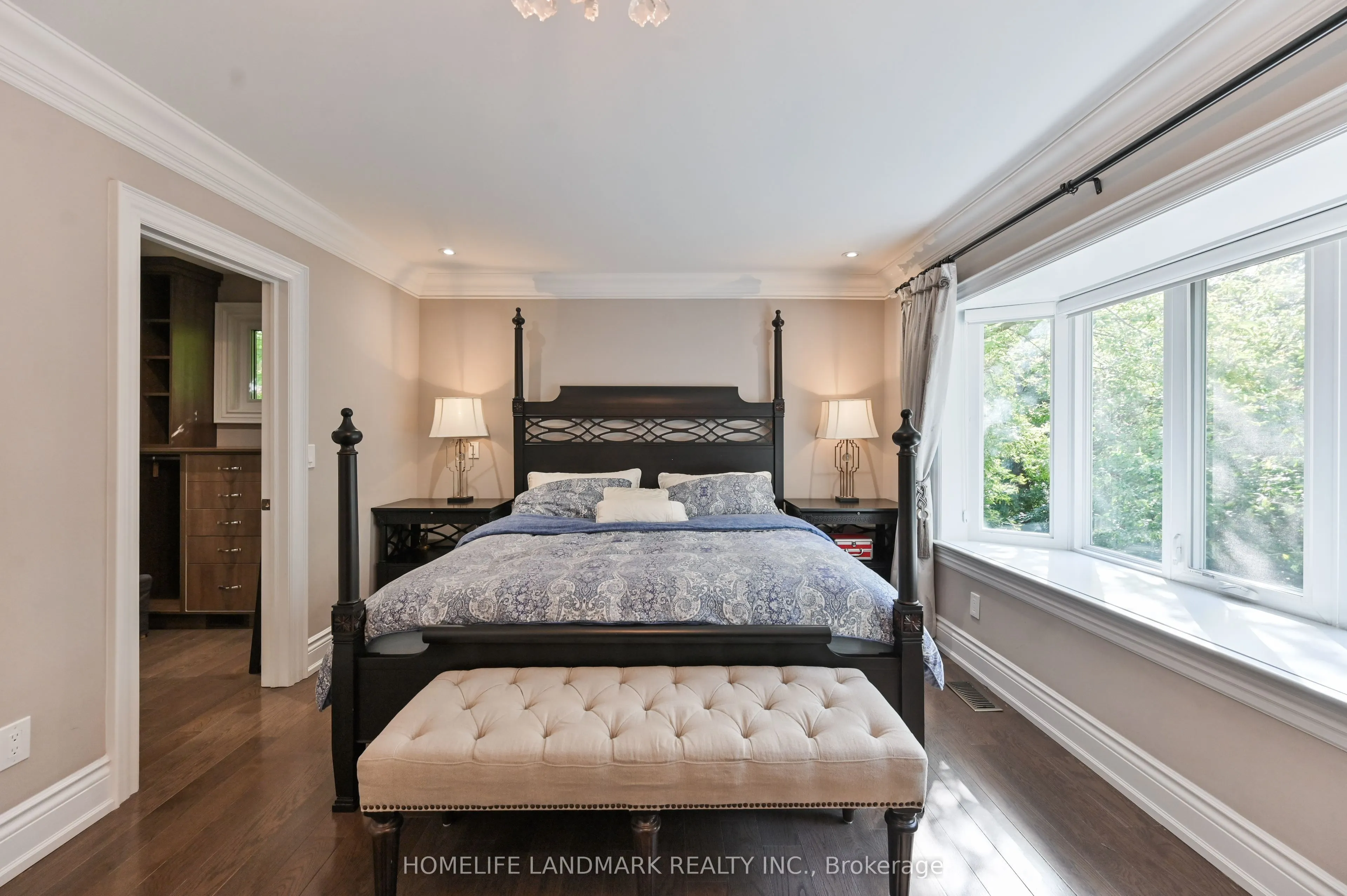 10 Loganberry Crescent