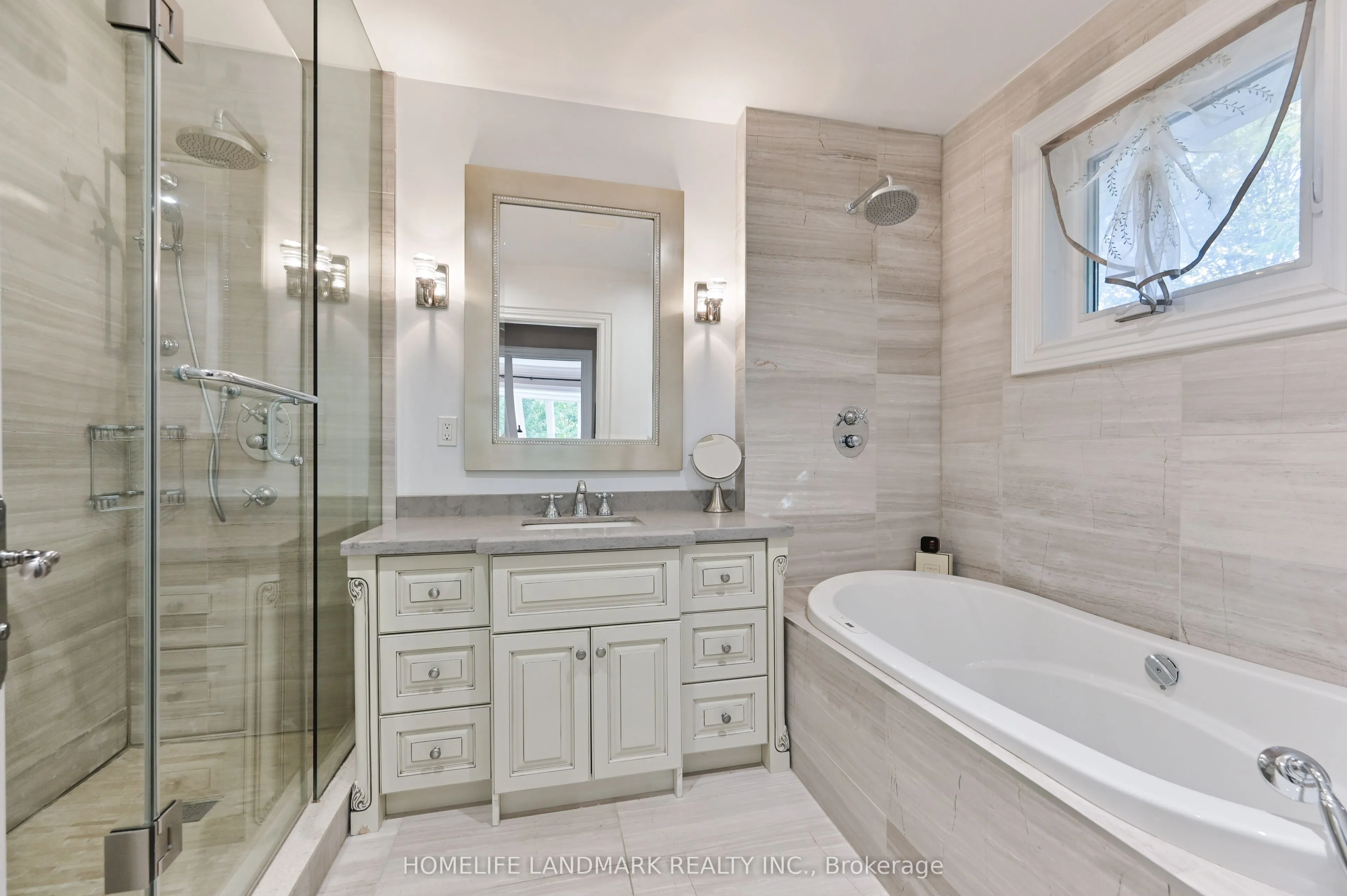 10 Loganberry Crescent