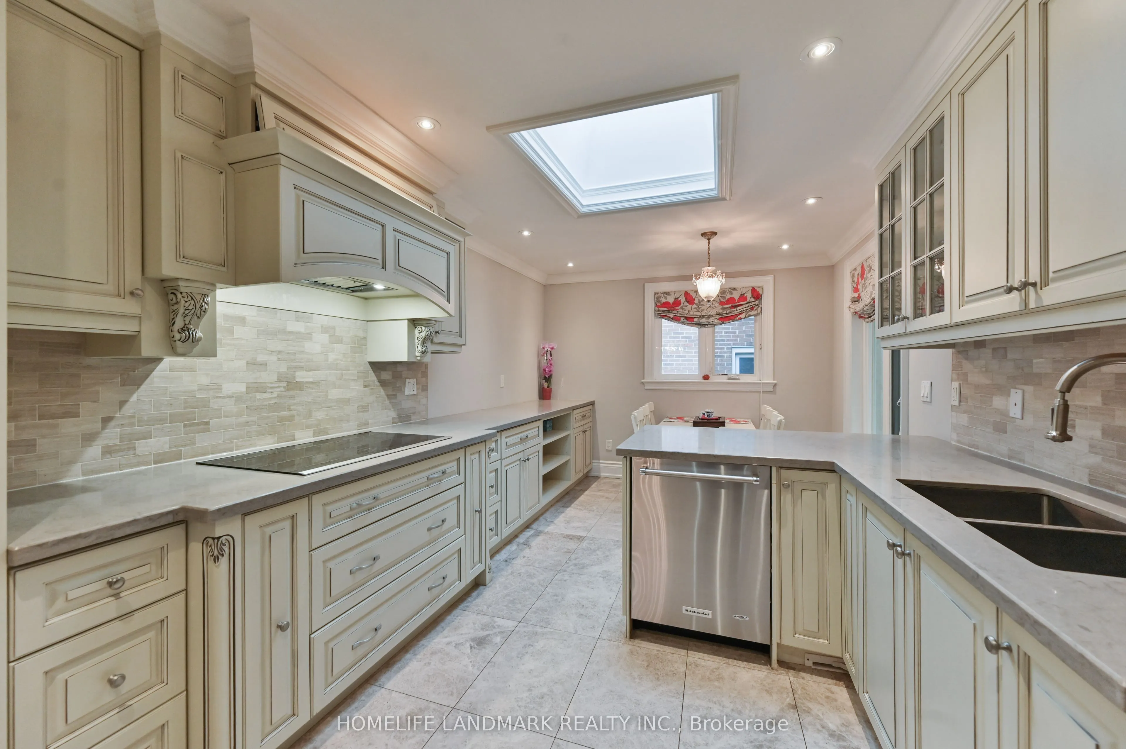 10 Loganberry Crescent