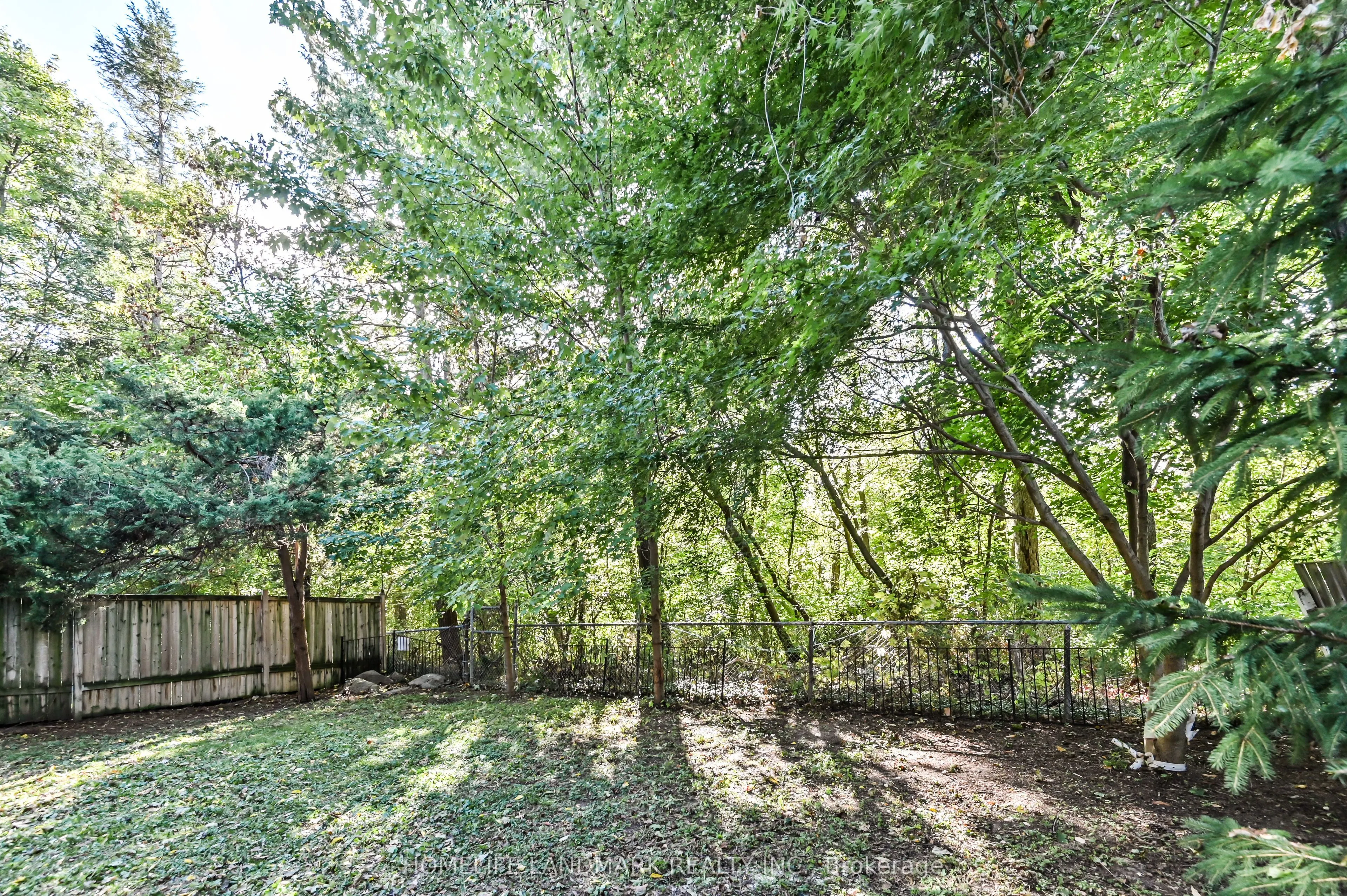 10 Loganberry Crescent