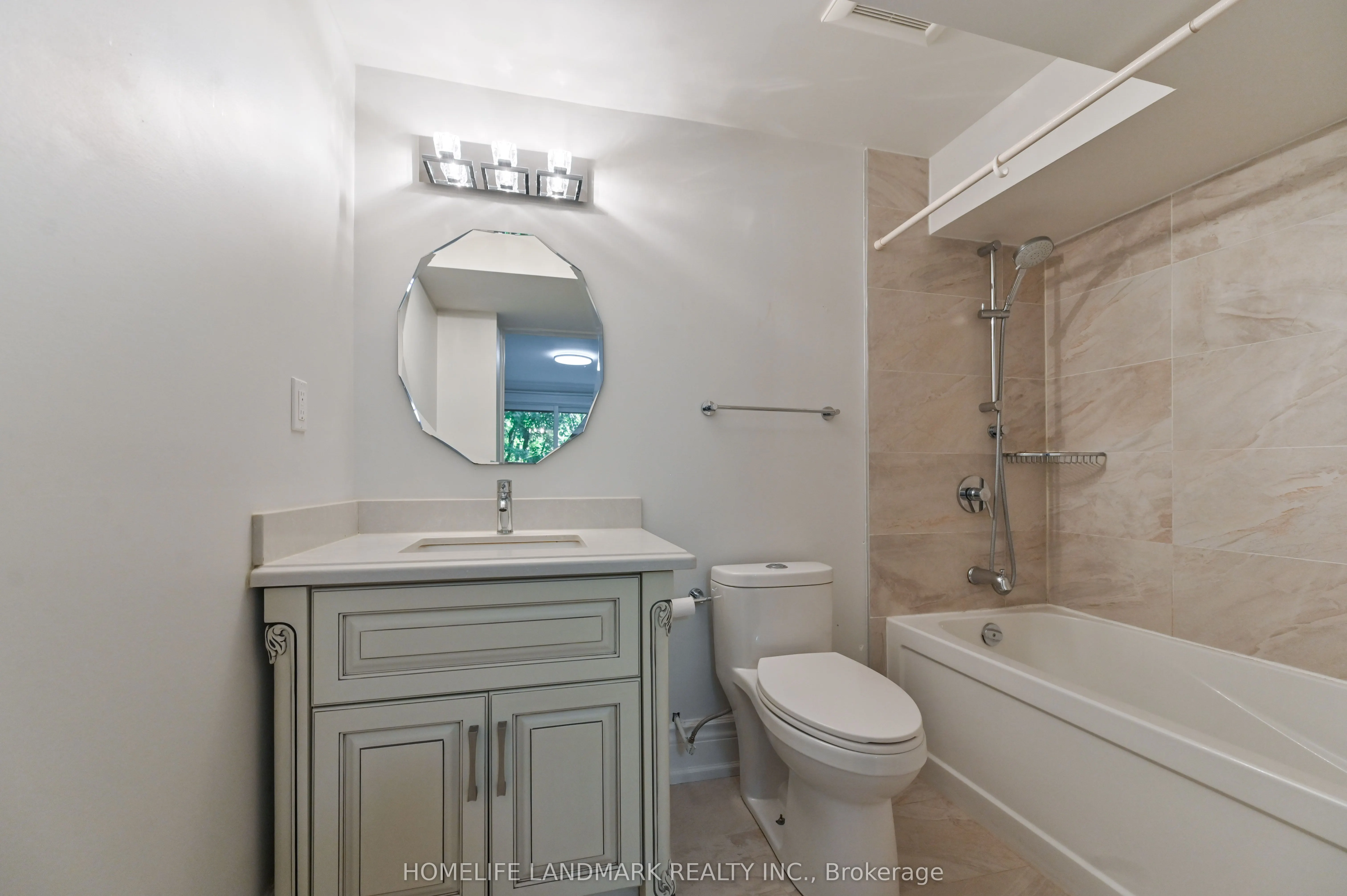 10 Loganberry Crescent