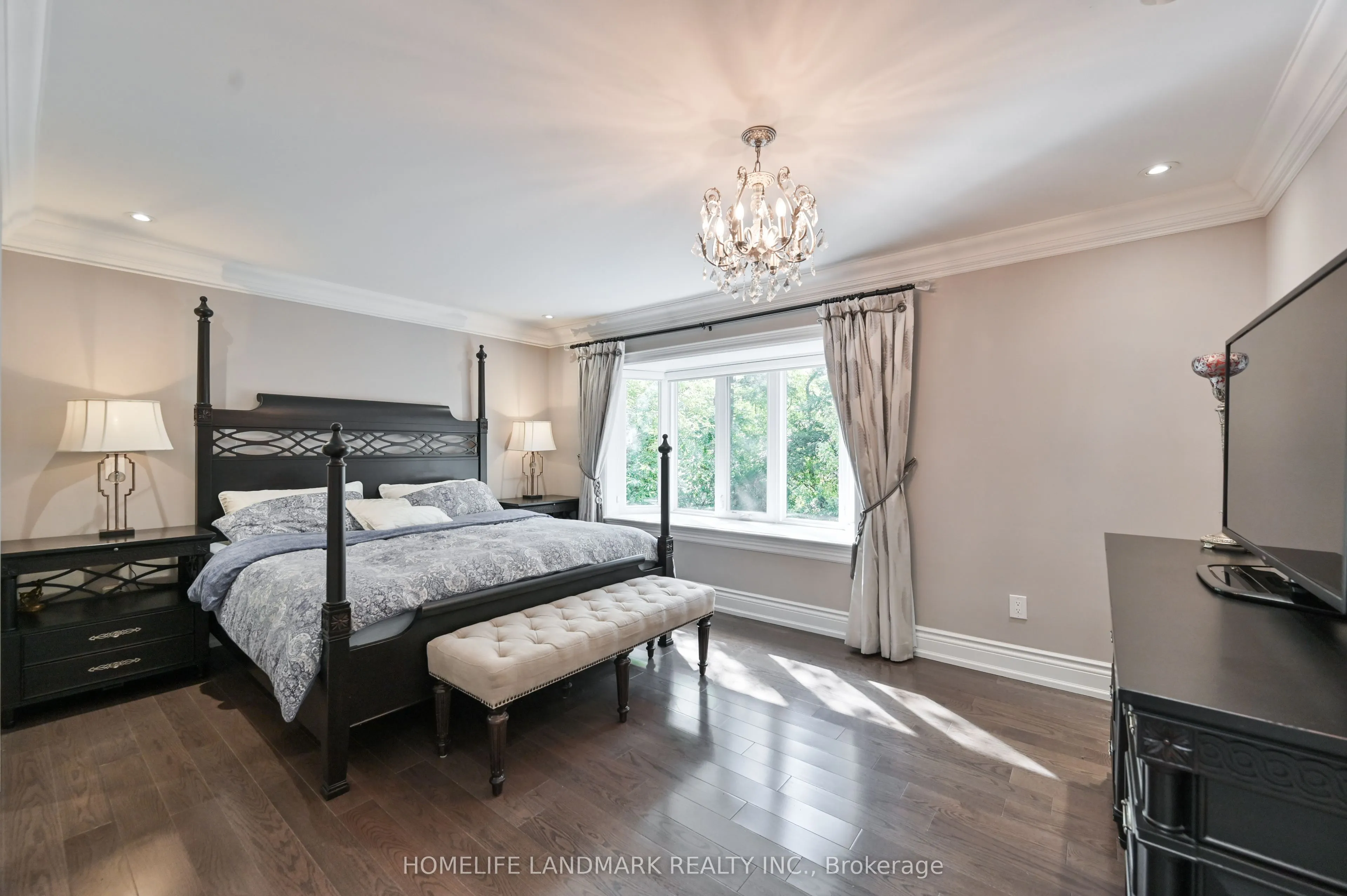 10 Loganberry Crescent