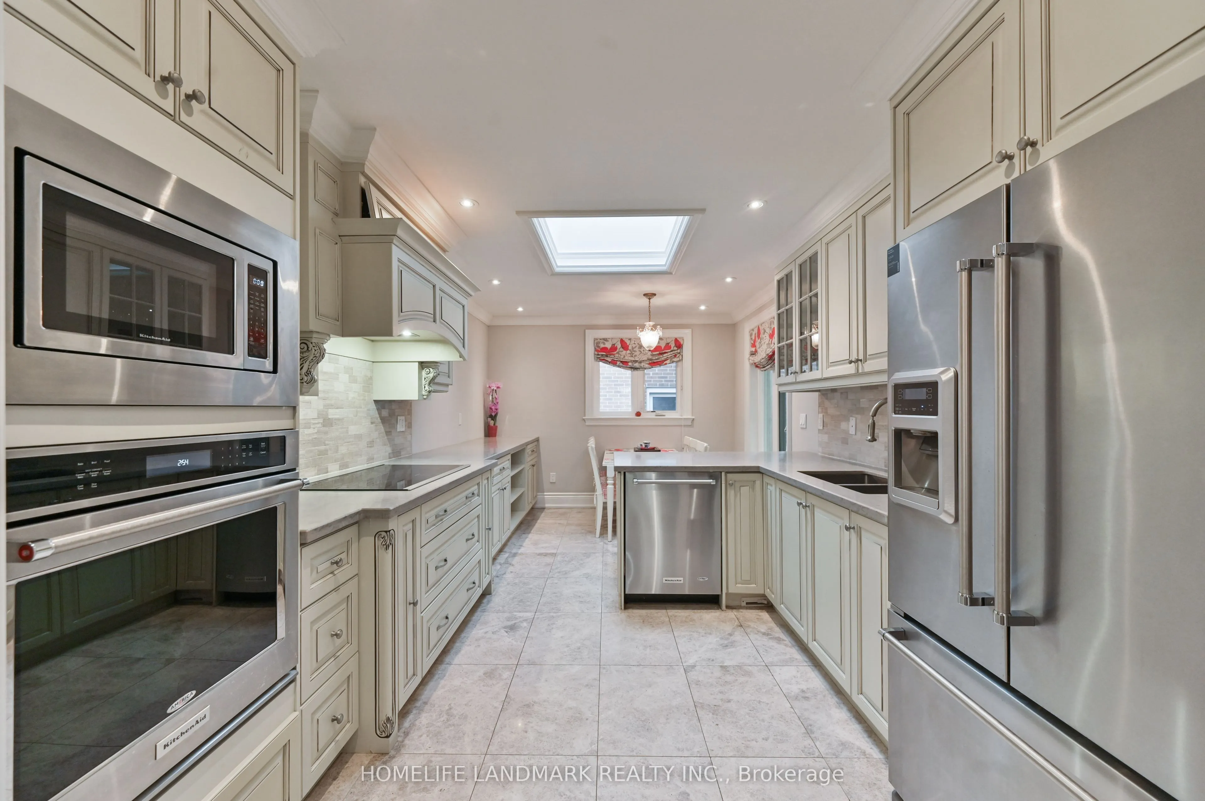10 Loganberry Crescent