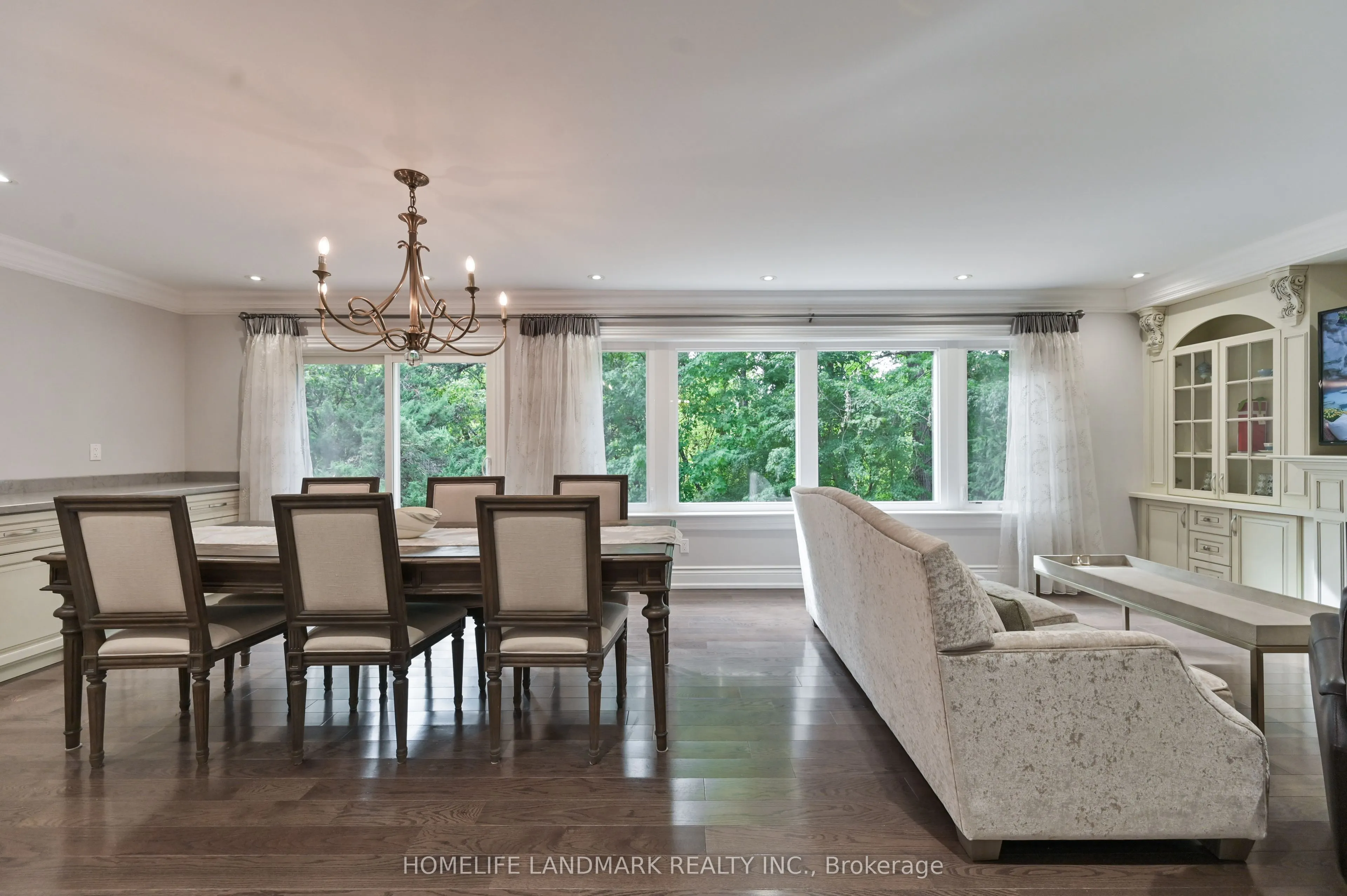 10 Loganberry Crescent