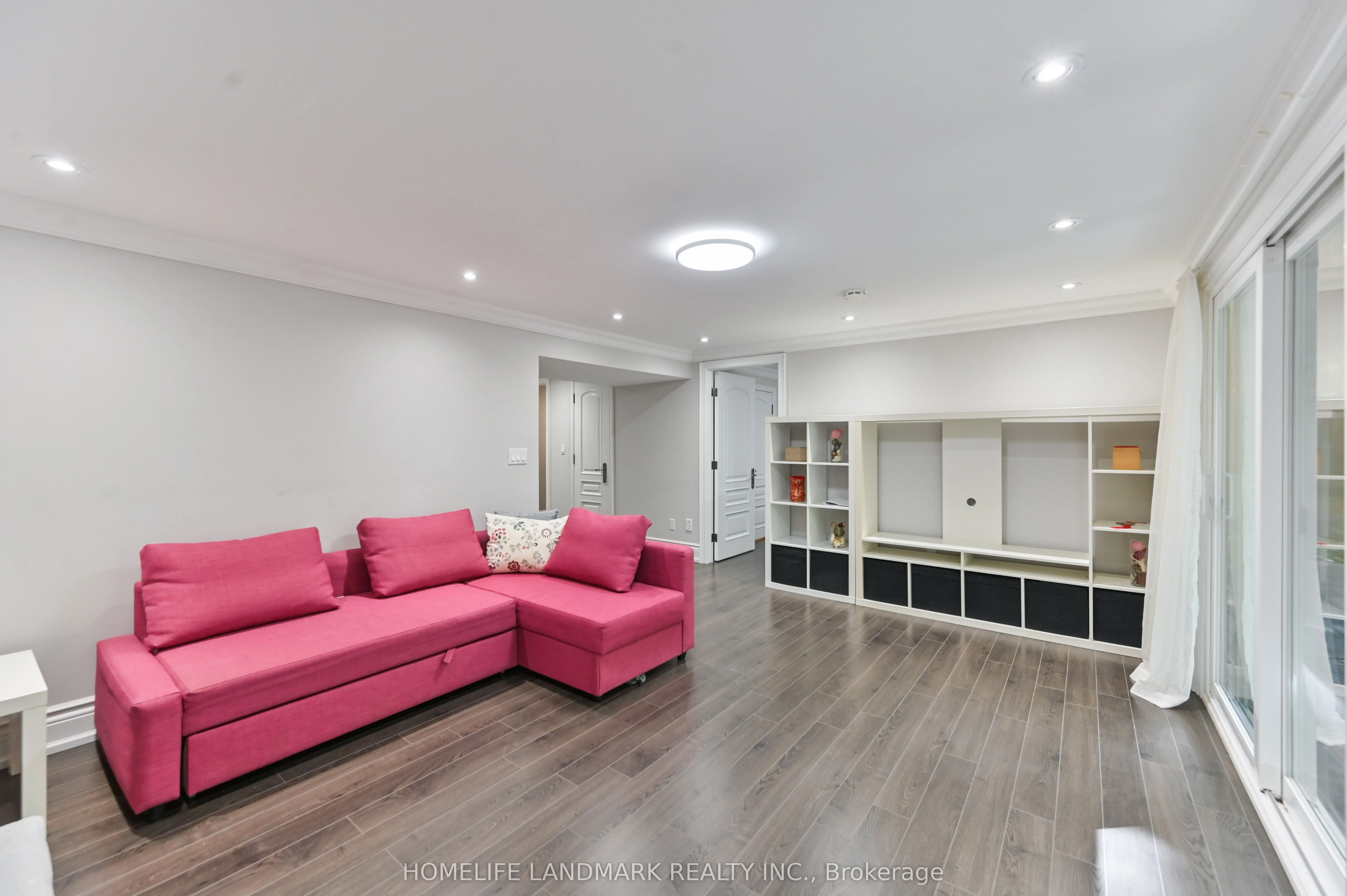 10 Loganberry Crescent