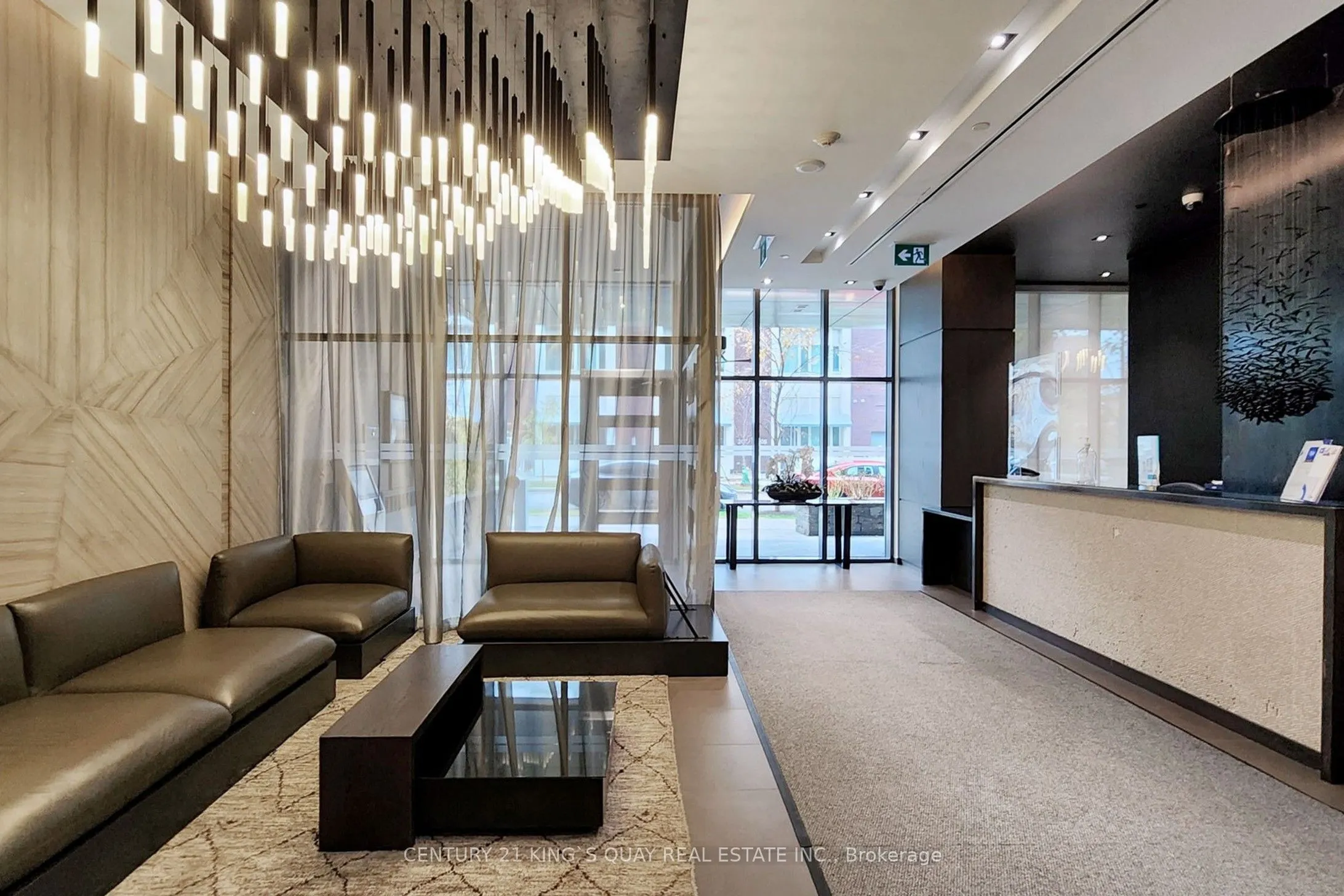 200 Sackville Street, #703