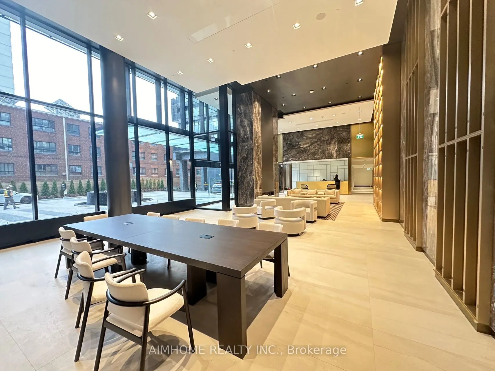 117 Broadway Avenue, #610