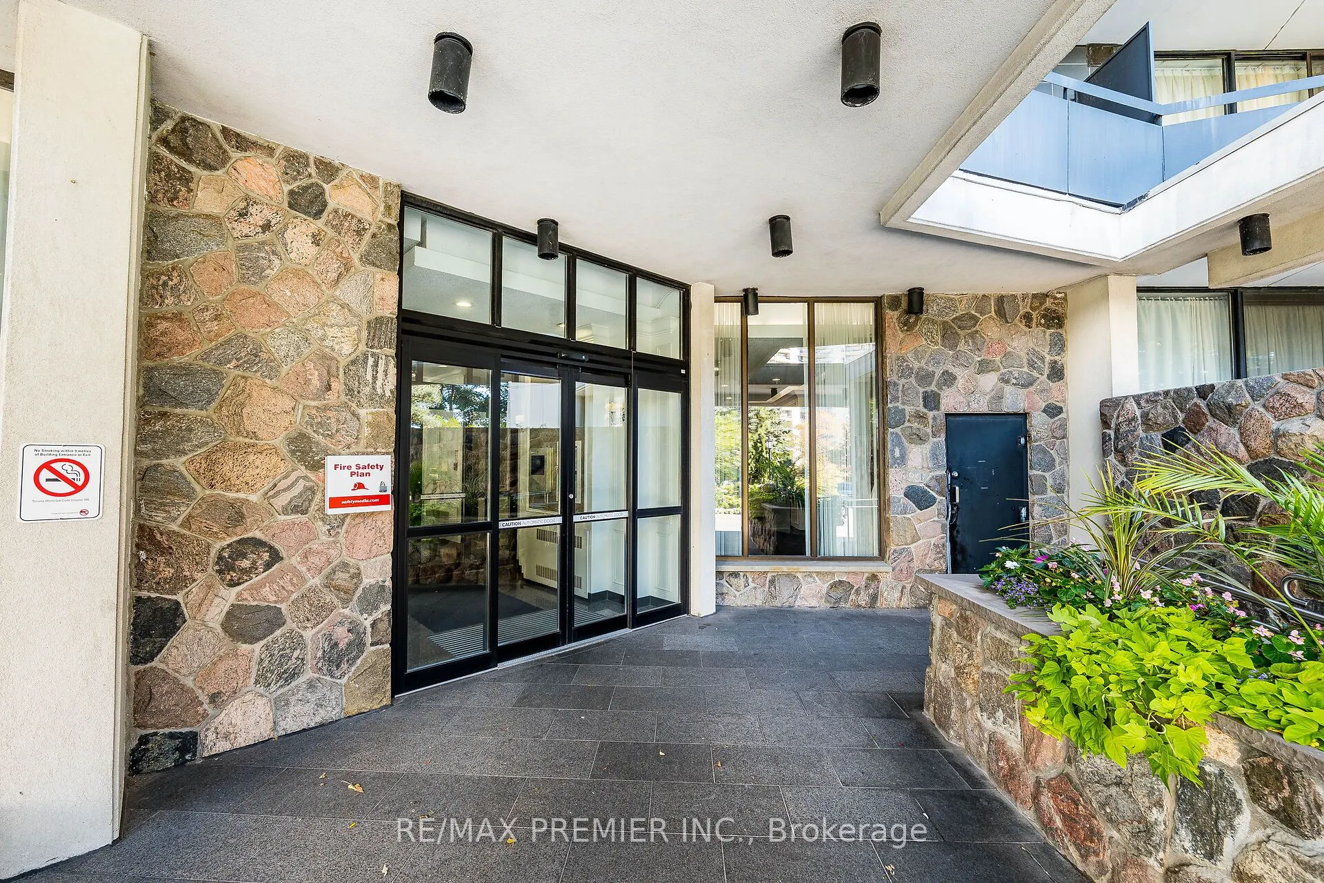 75 Graydon Hall Drive, #2308